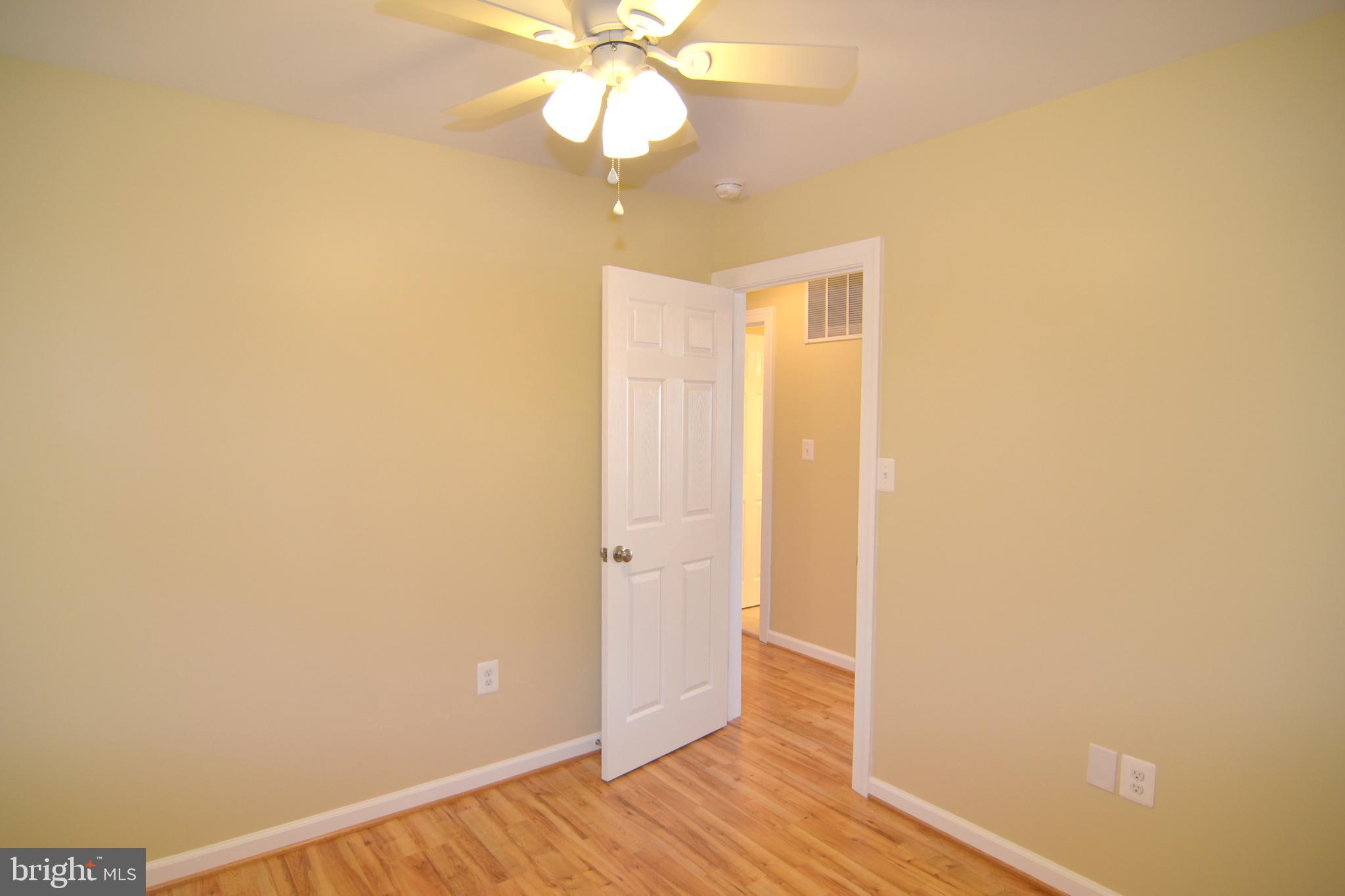 RAMBLING HILLS - Residential Lease