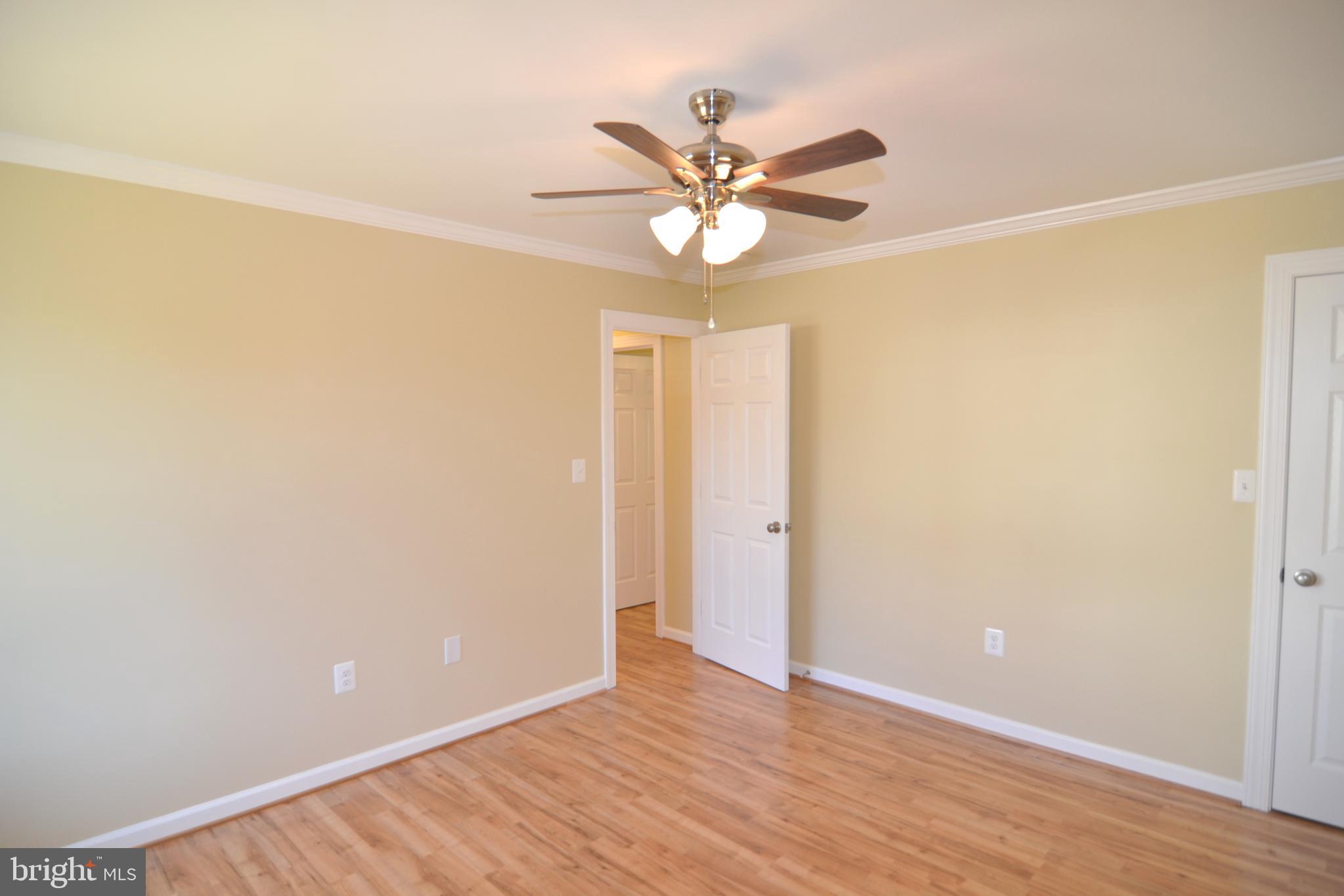 RAMBLING HILLS - Residential Lease