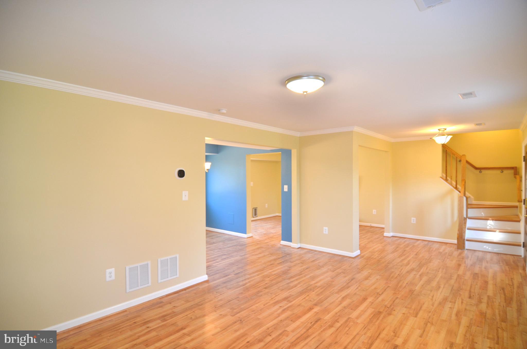 RAMBLING HILLS - Residential Lease