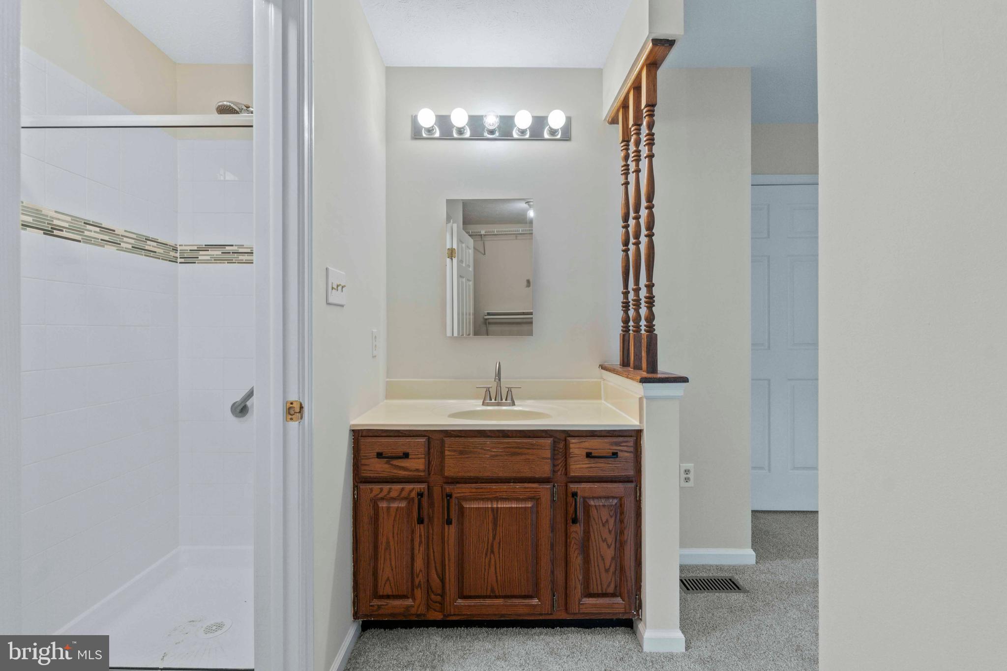 NORTH CREEK - Residential