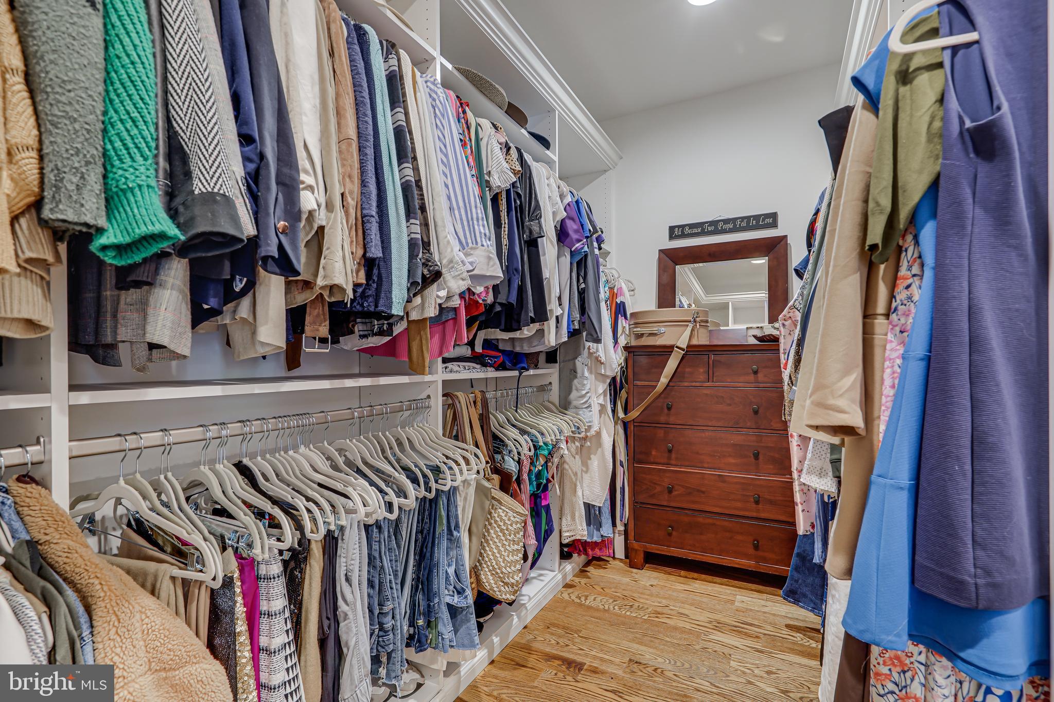 CHURCHILL - Residential