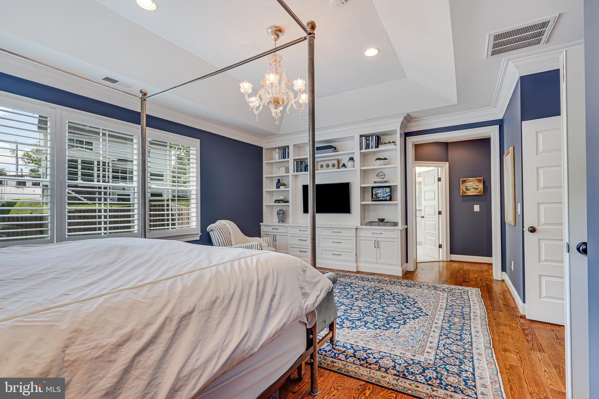 CHURCHILL - Residential