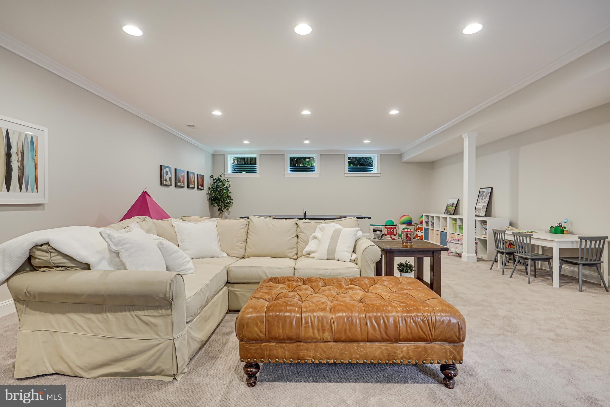 CHURCHILL - Residential