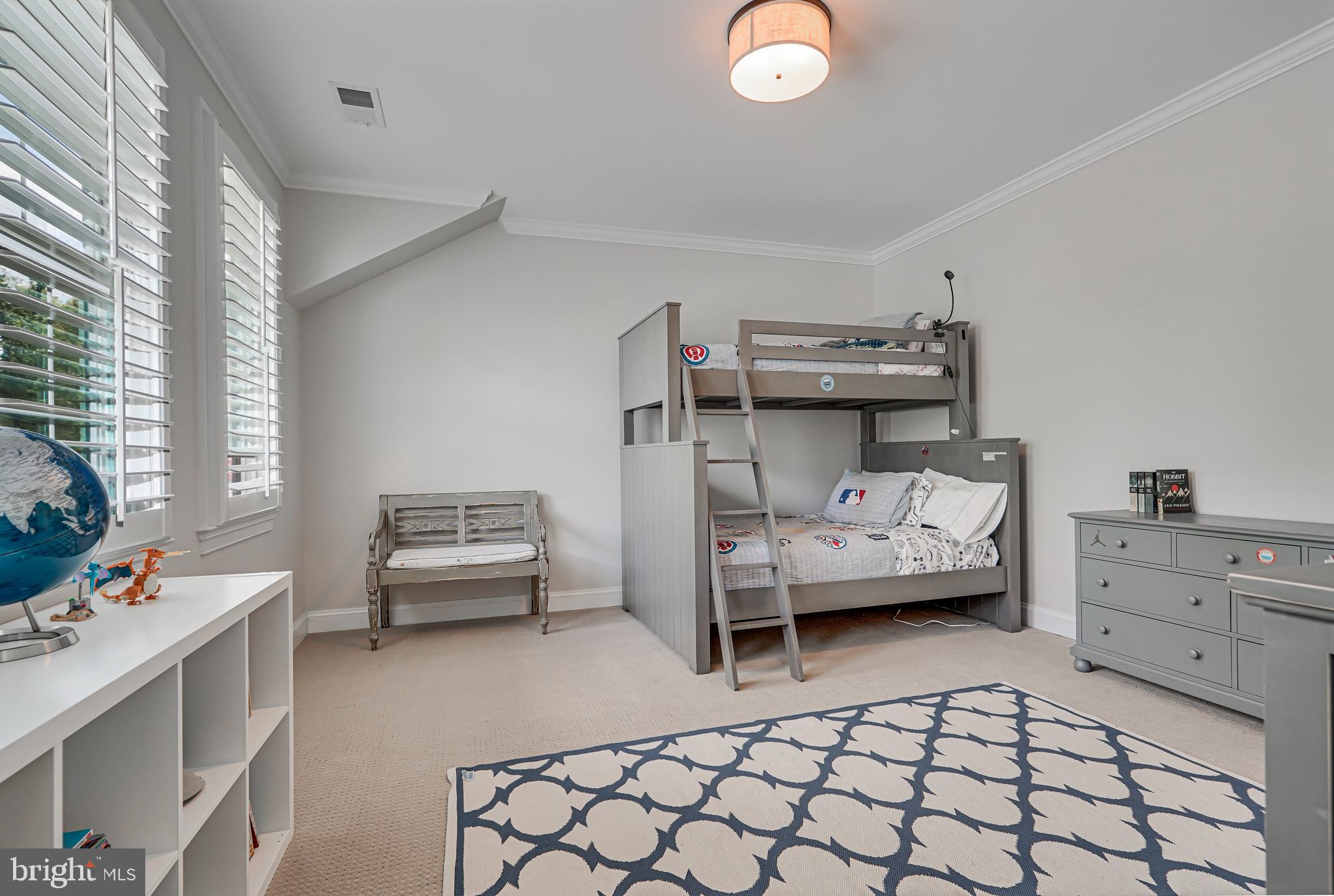 CHURCHILL - Residential