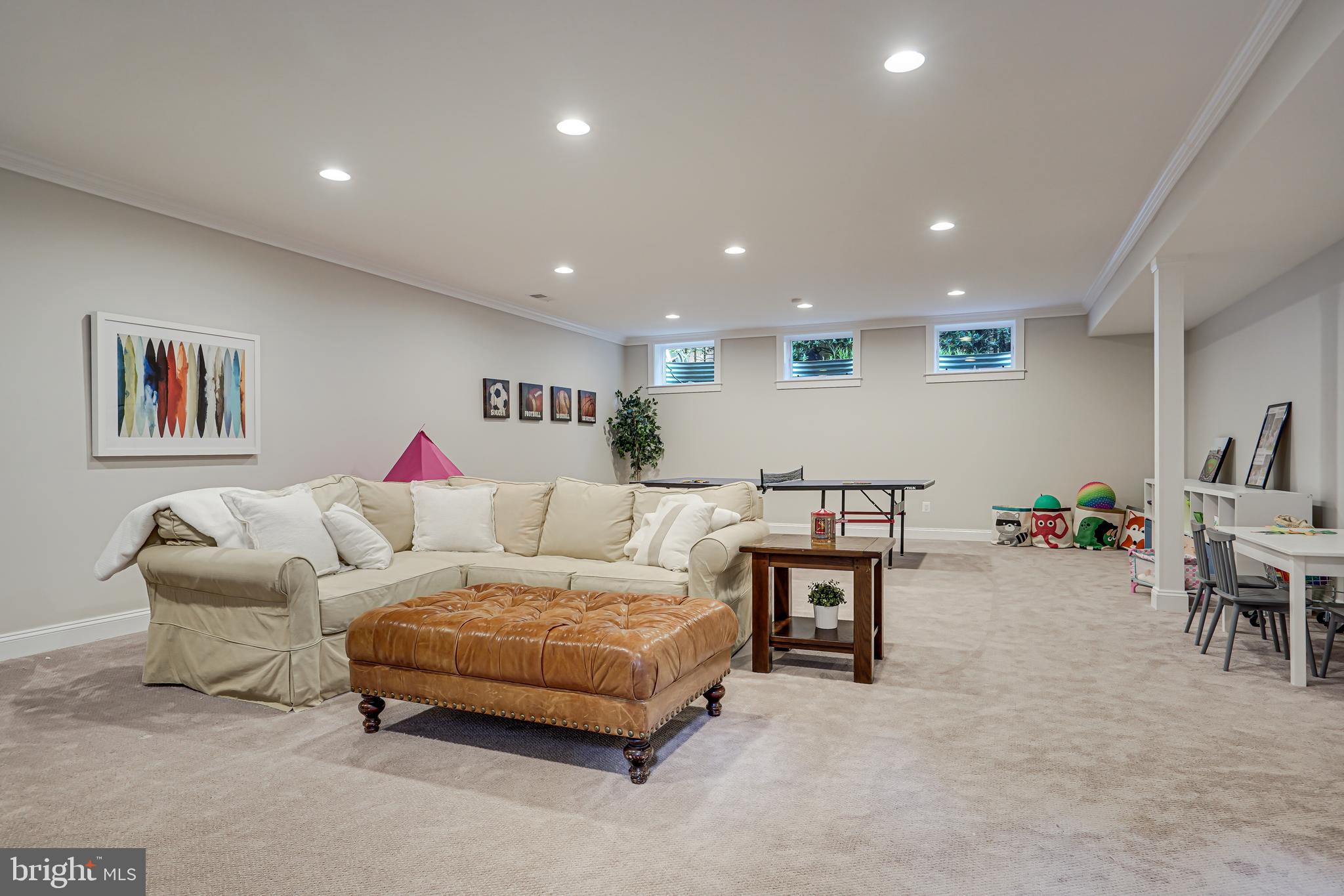 CHURCHILL - Residential