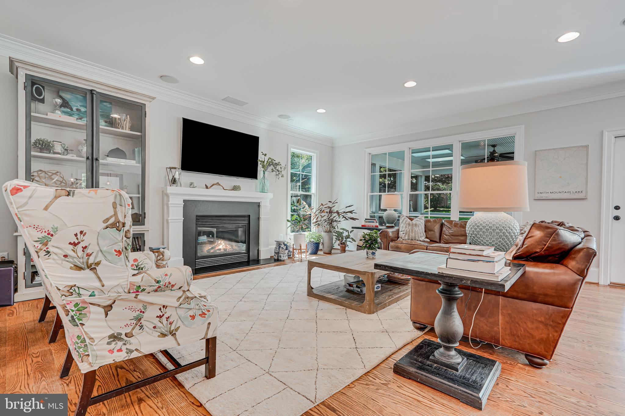 CHURCHILL - Residential