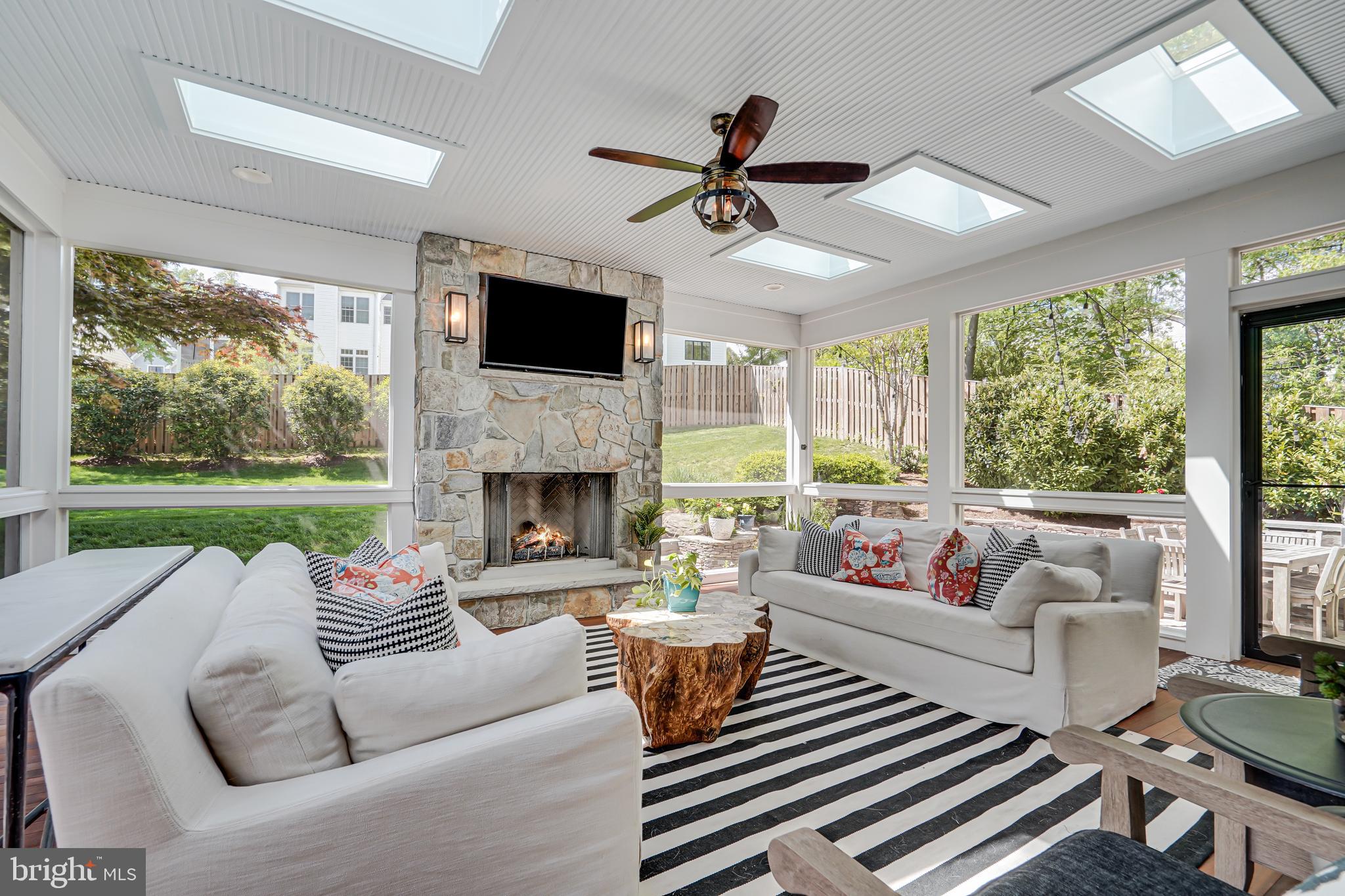 CHURCHILL - Residential