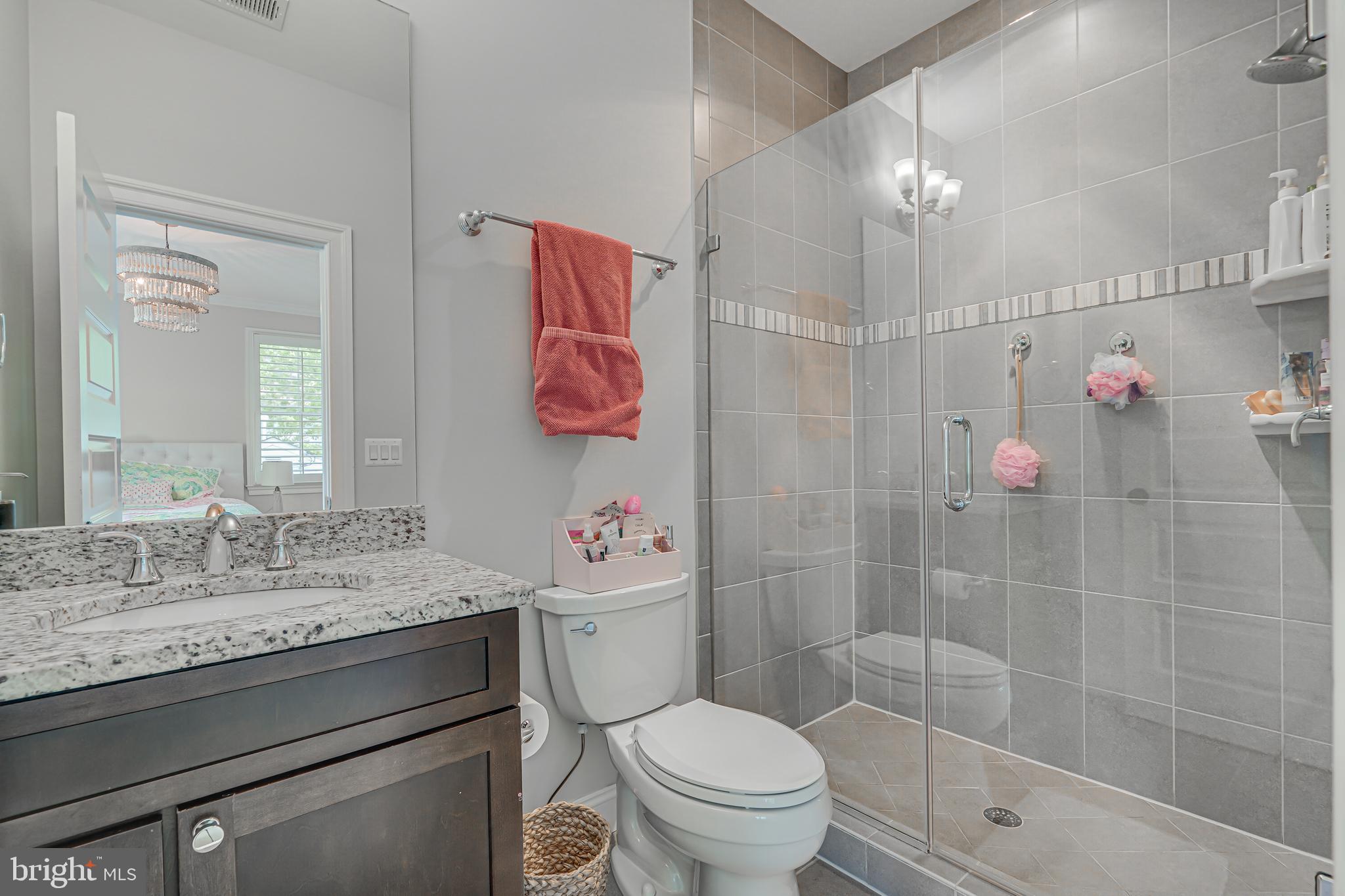 CHURCHILL - Residential