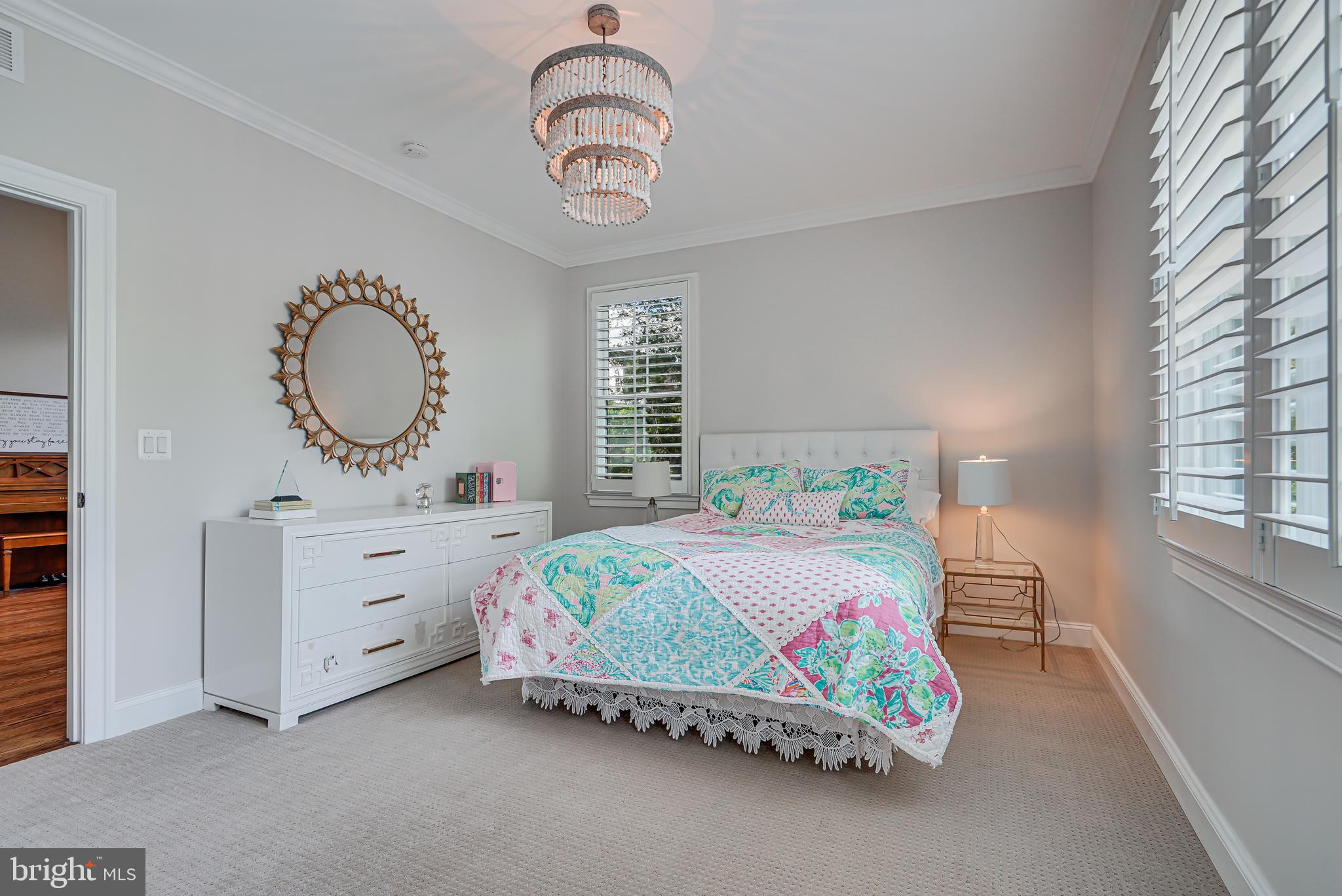 CHURCHILL - Residential