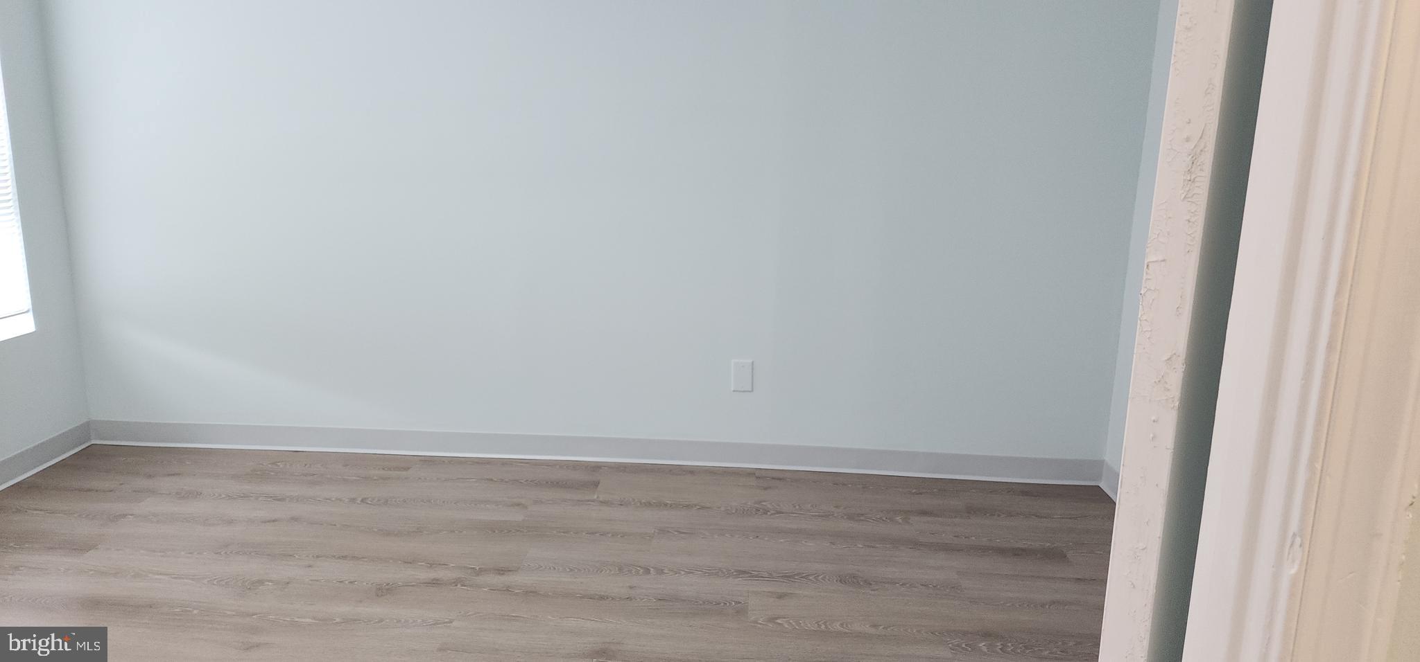 LEESBG PRO CTR - Commercial Lease