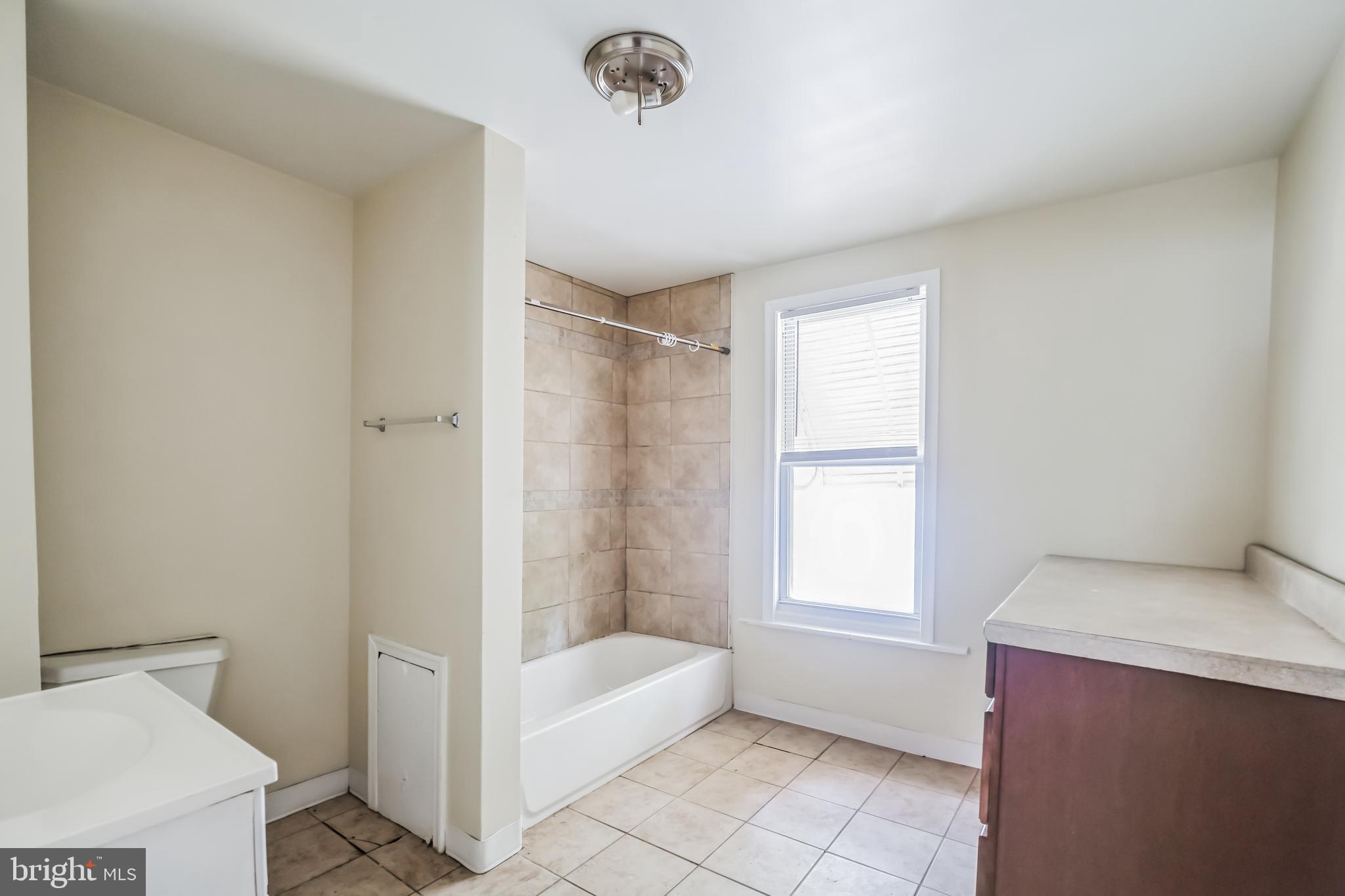 ROXBOROUGH - Residential Lease