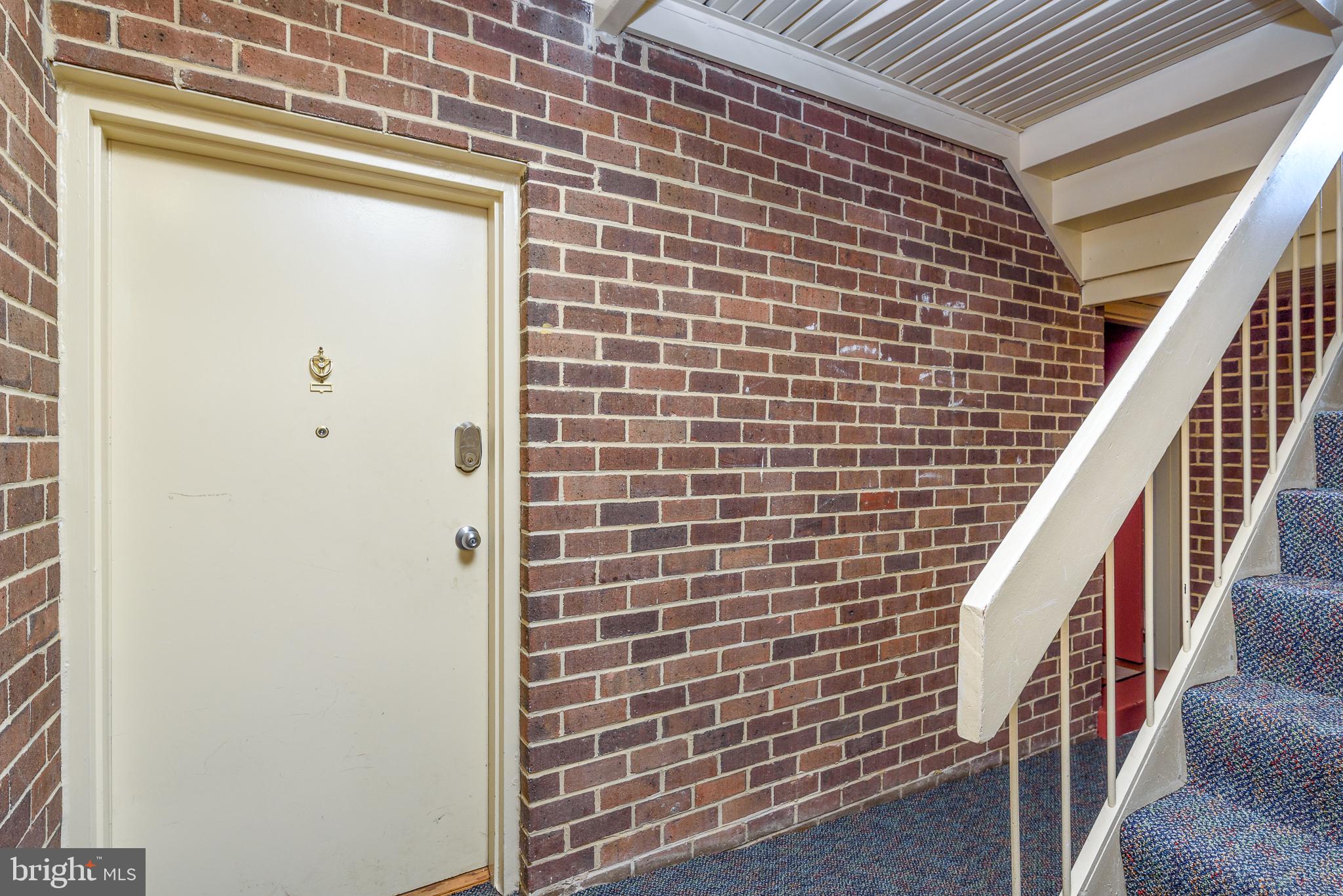 VANTAGE HILL - Residential