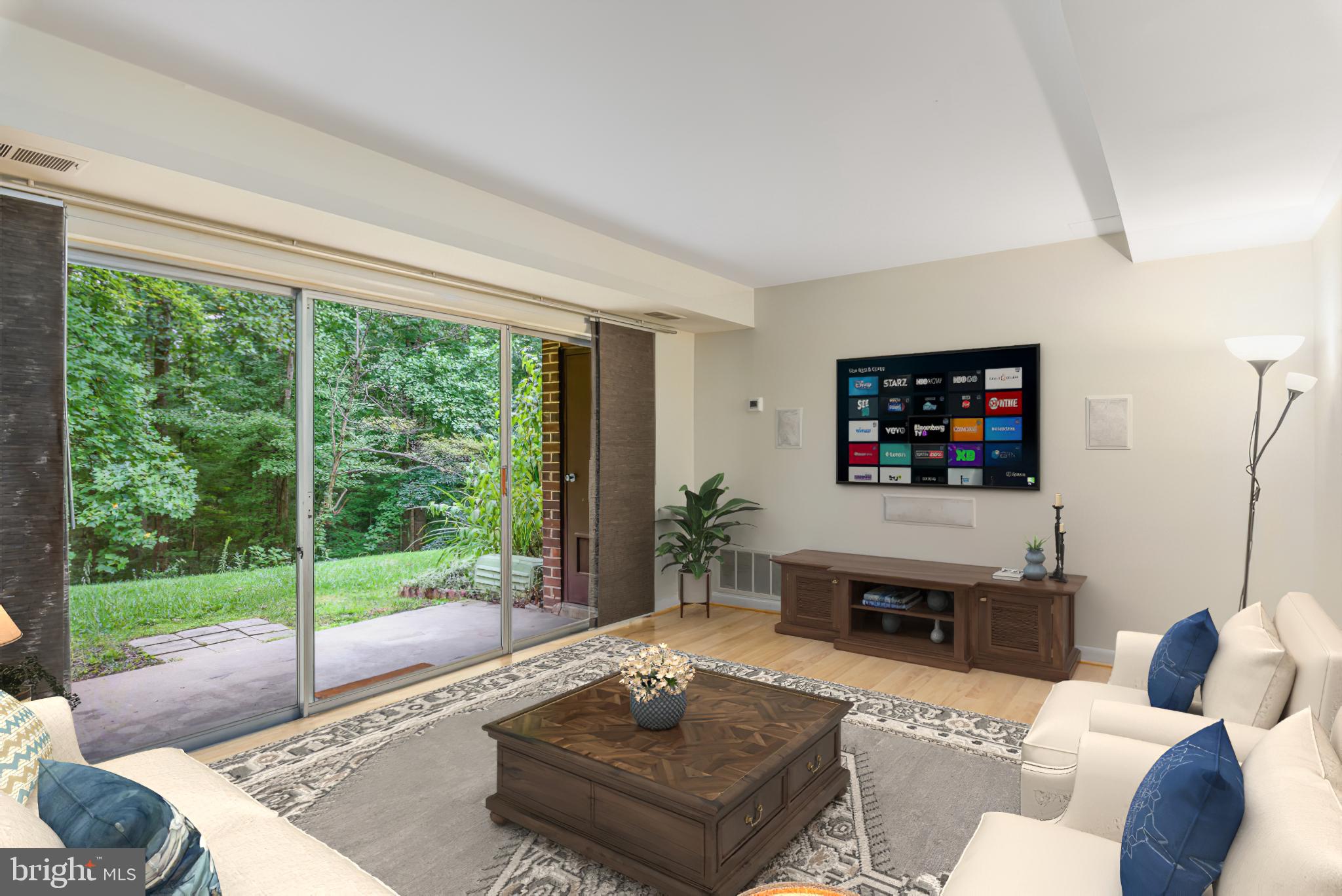 VANTAGE HILL - Residential