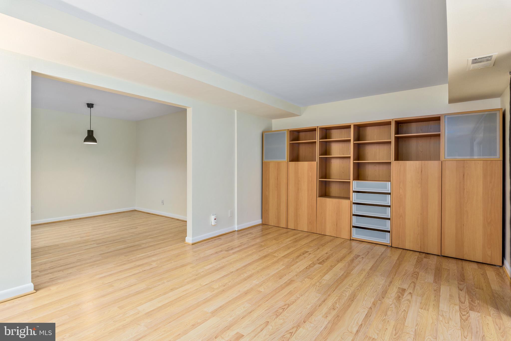 VANTAGE HILL - Residential