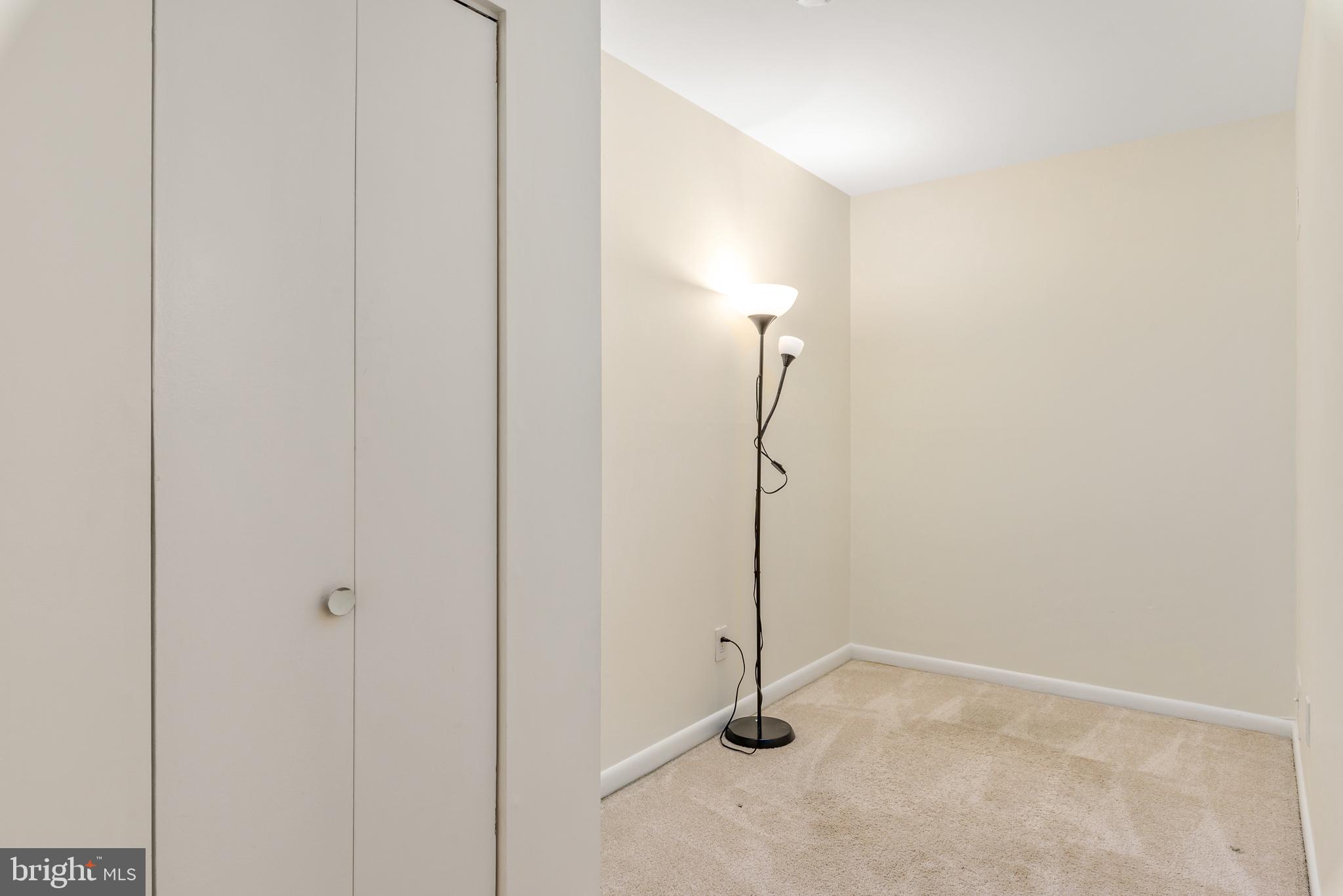 VANTAGE HILL - Residential