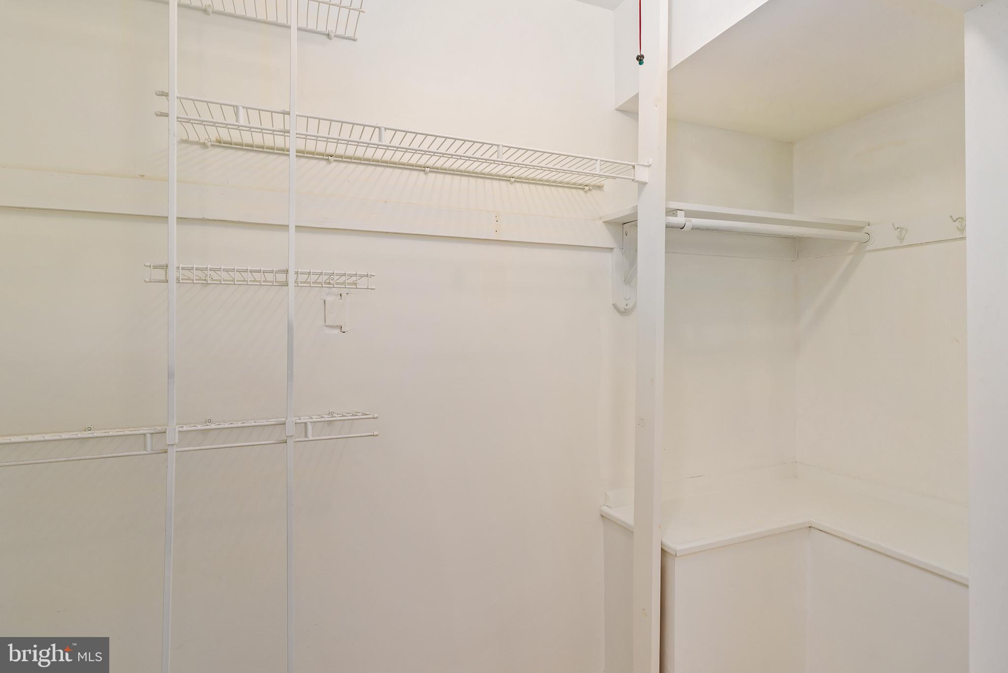 VANTAGE HILL - Residential