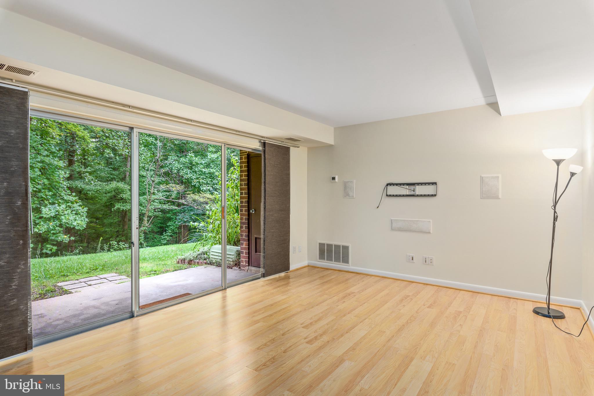 VANTAGE HILL - Residential