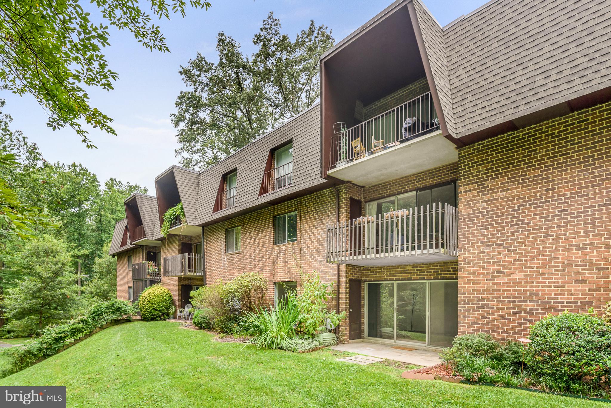 VANTAGE HILL - Residential