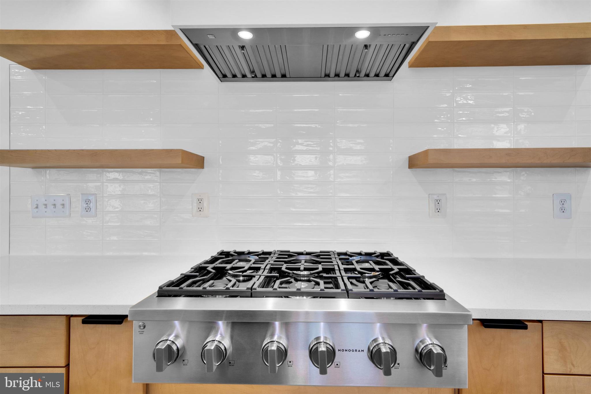 PIMMIT HILLS - Residential