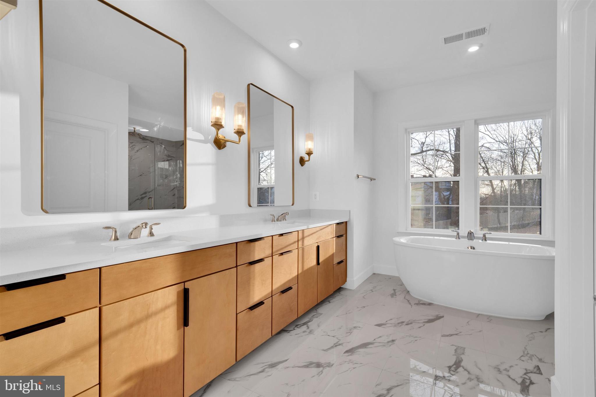 PIMMIT HILLS - Residential