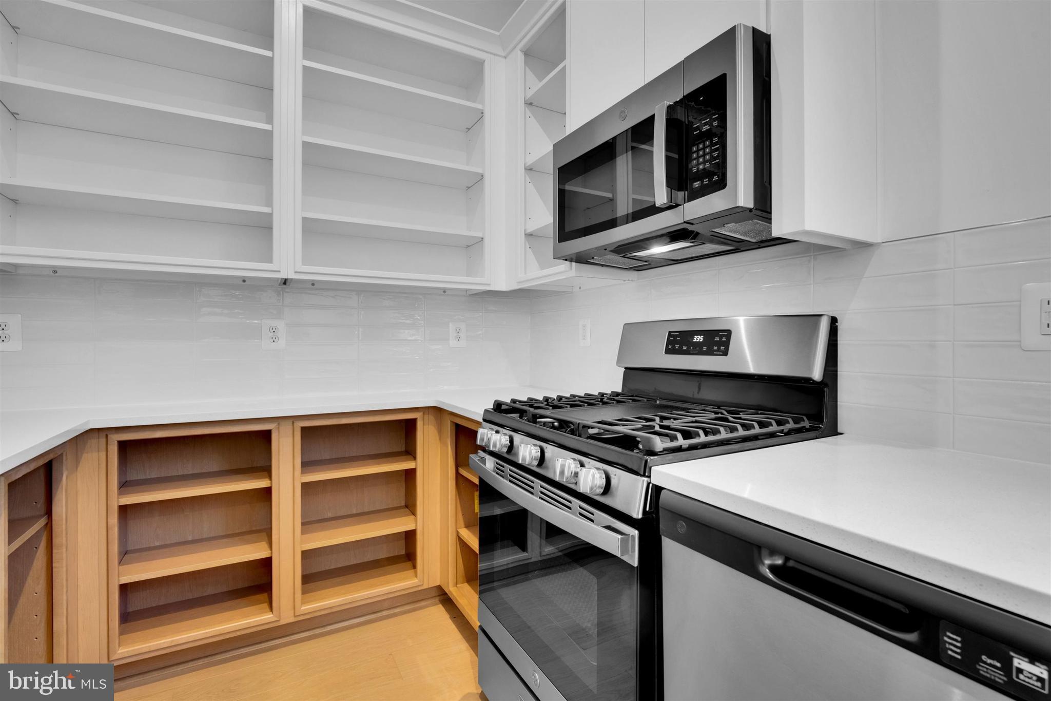 PIMMIT HILLS - Residential