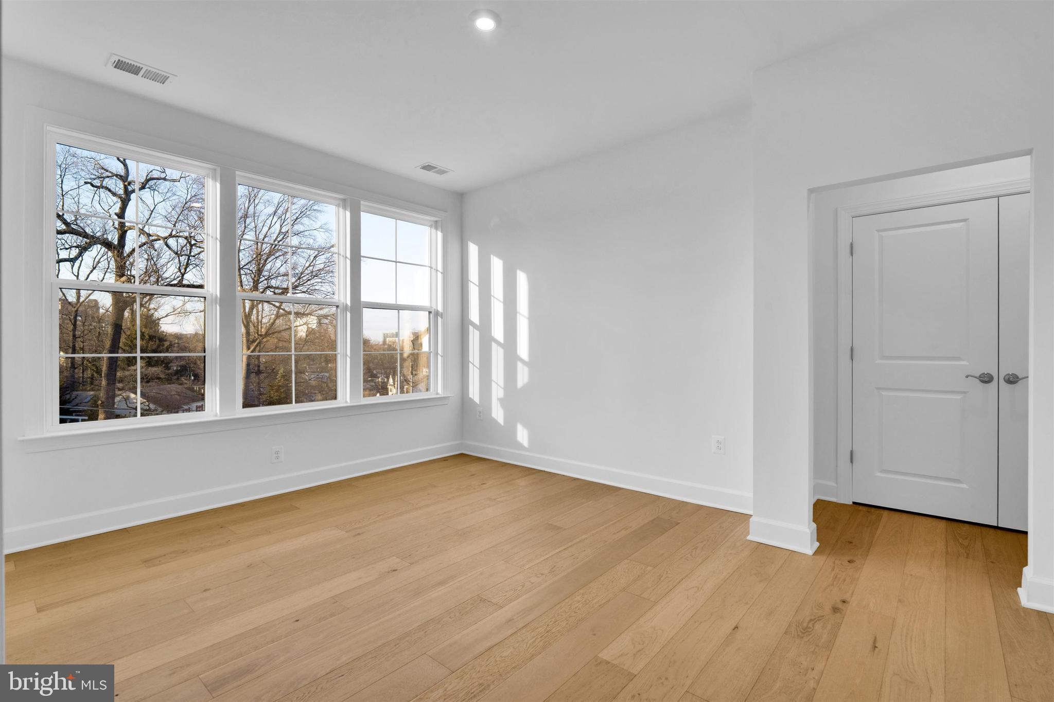 PIMMIT HILLS - Residential