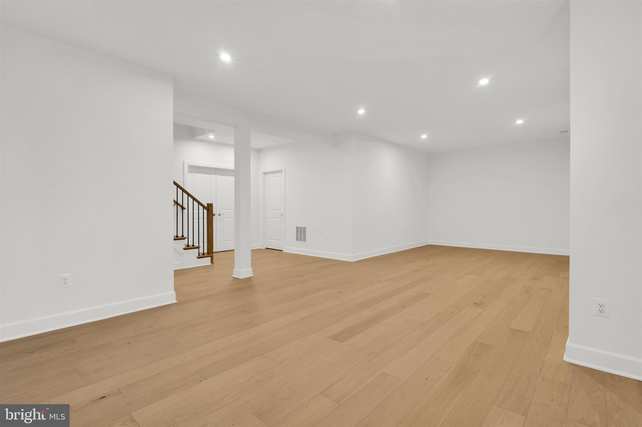 PIMMIT HILLS - Residential