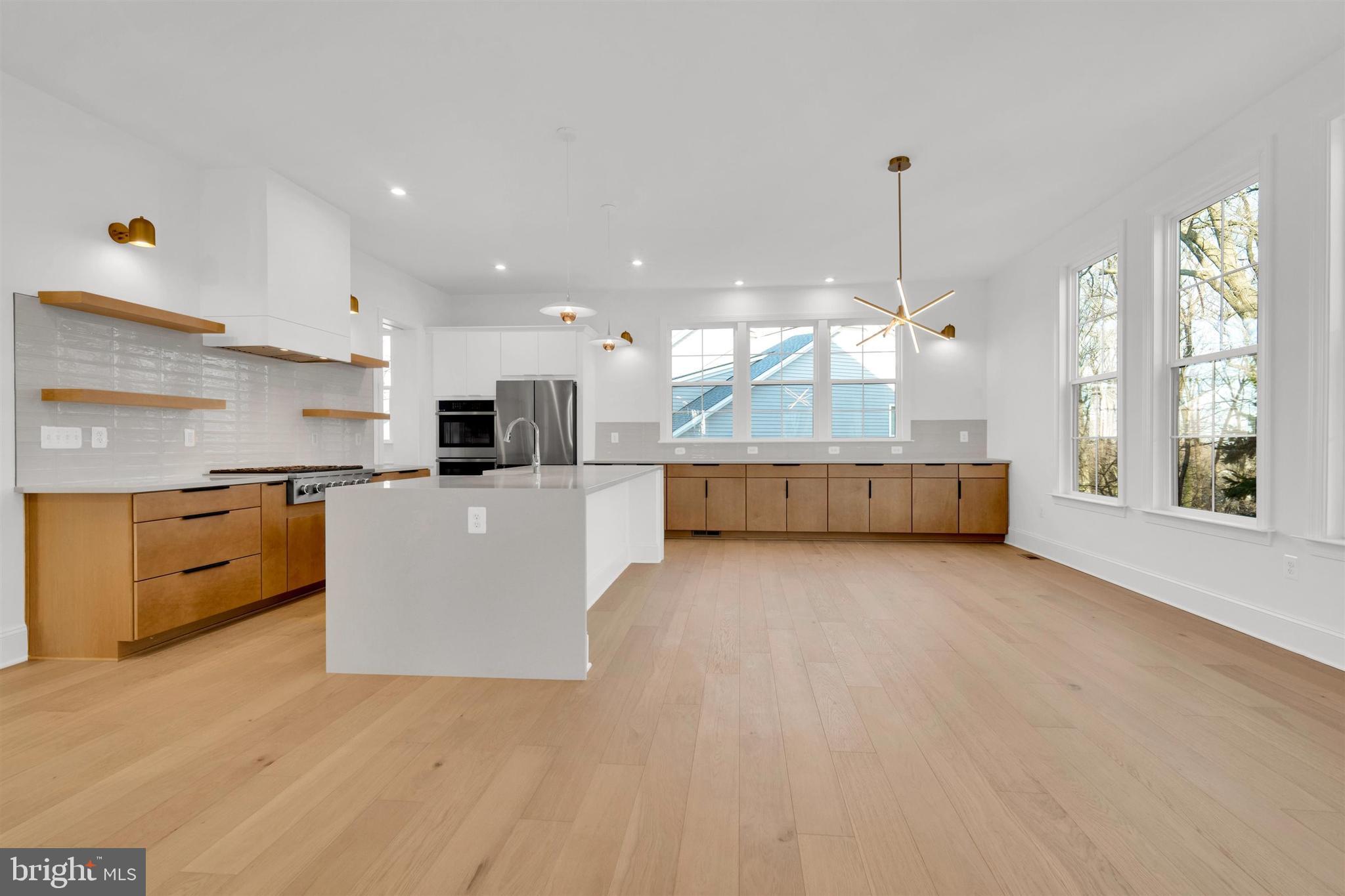 PIMMIT HILLS - Residential