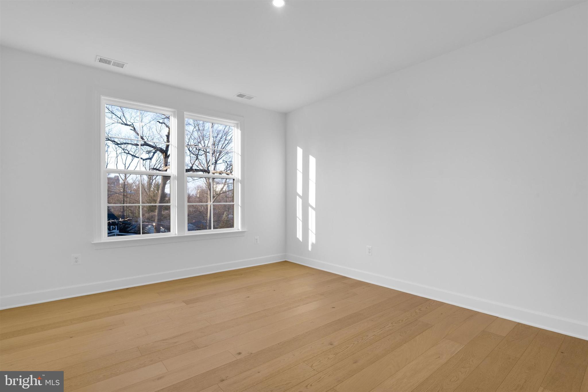 PIMMIT HILLS - Residential