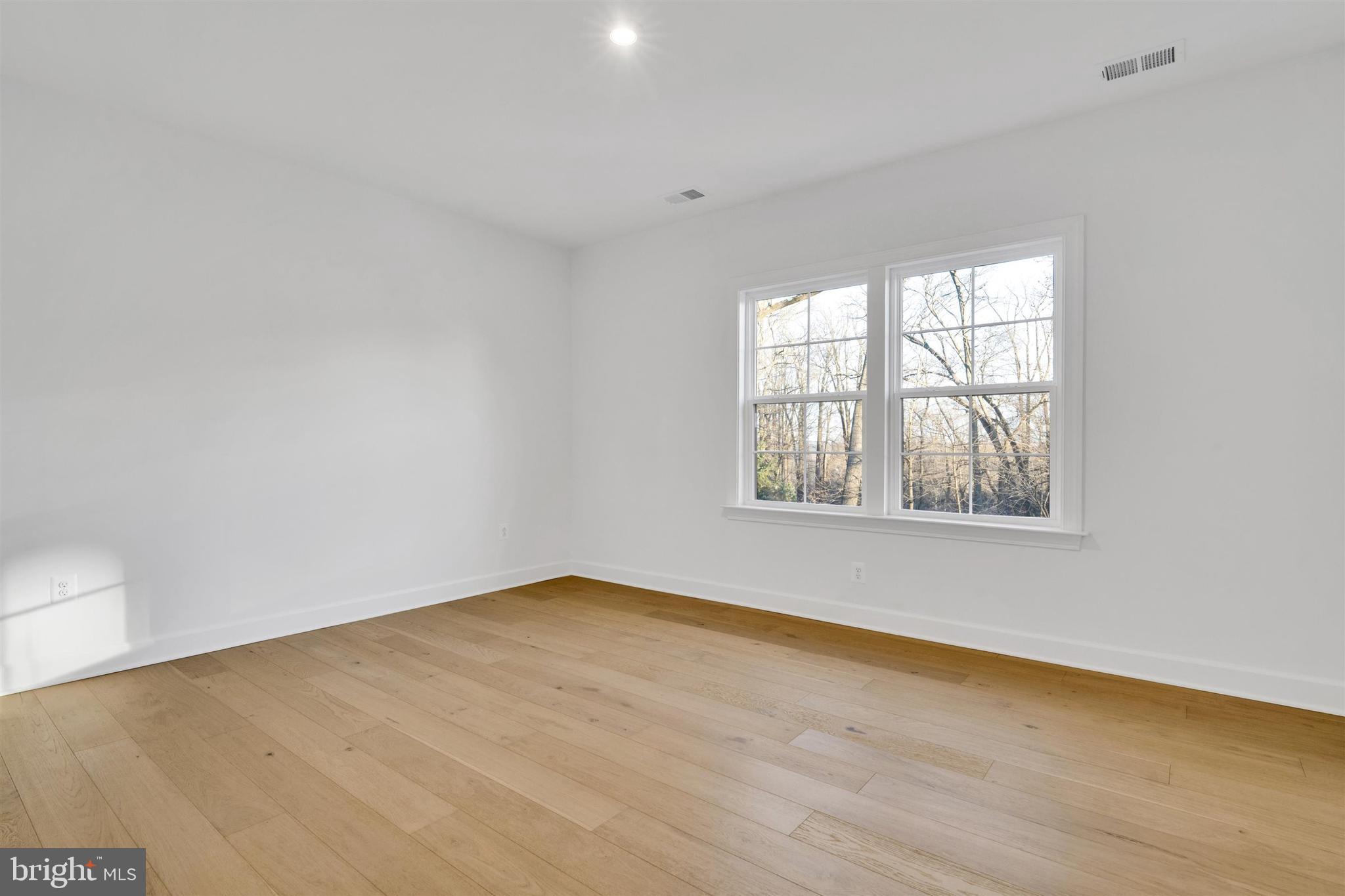 PIMMIT HILLS - Residential