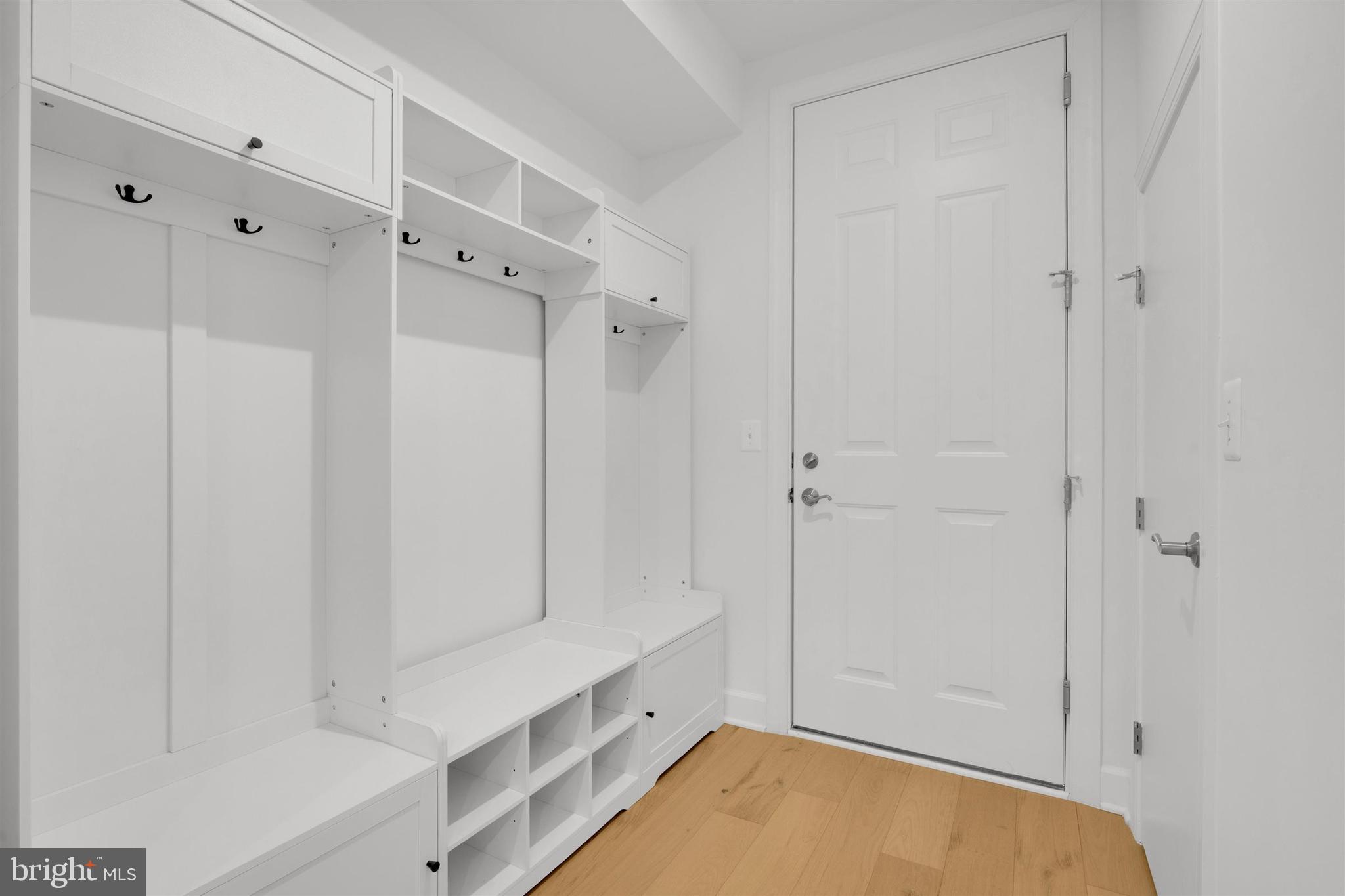 PIMMIT HILLS - Residential