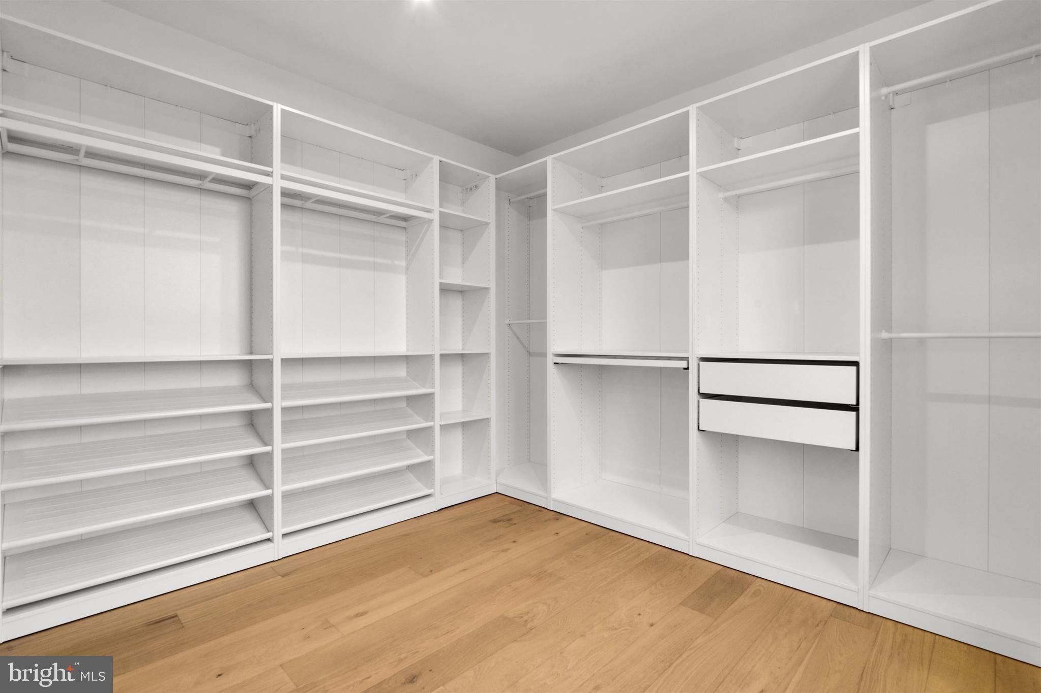 PIMMIT HILLS - Residential