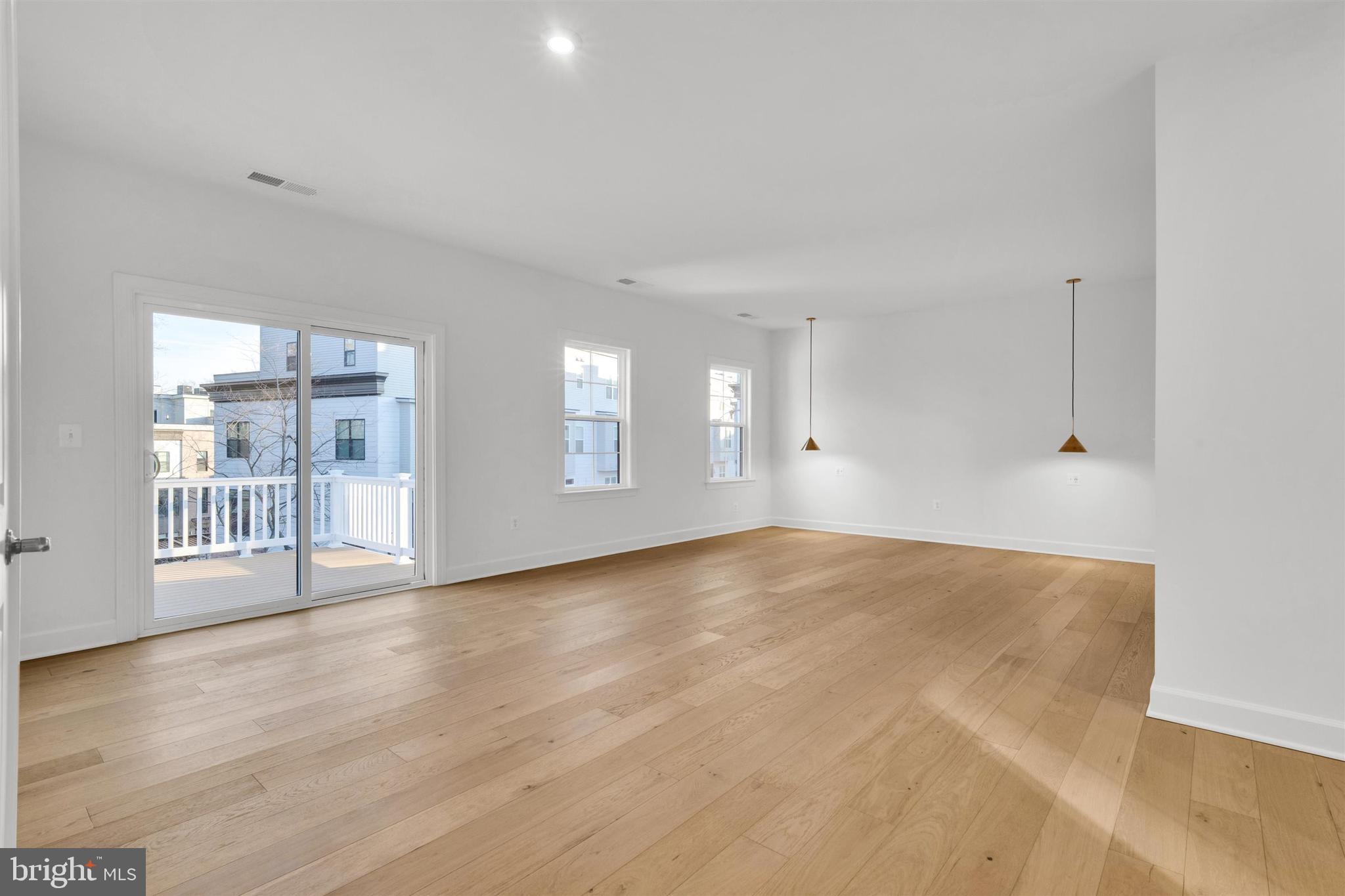 PIMMIT HILLS - Residential