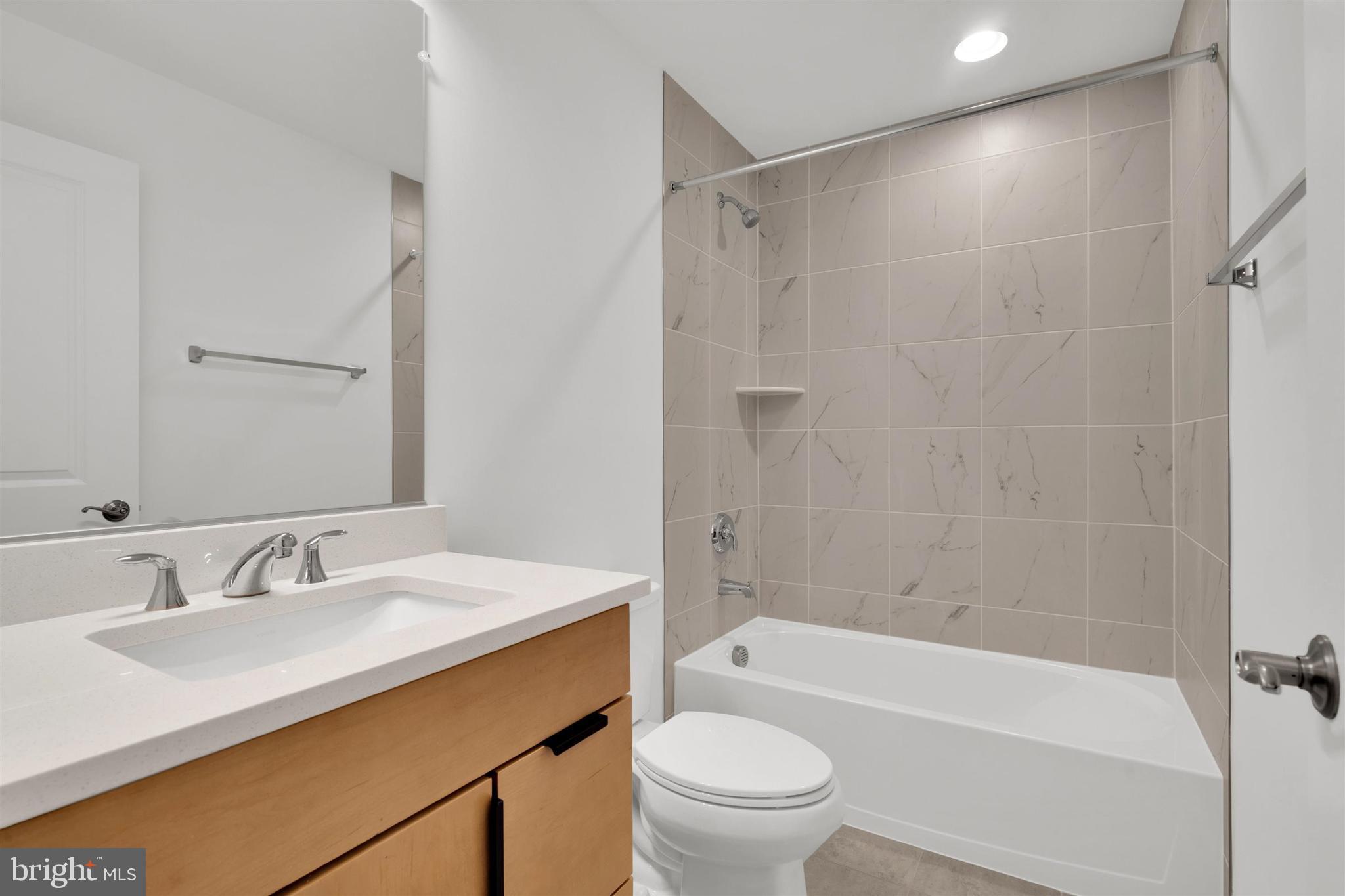 PIMMIT HILLS - Residential