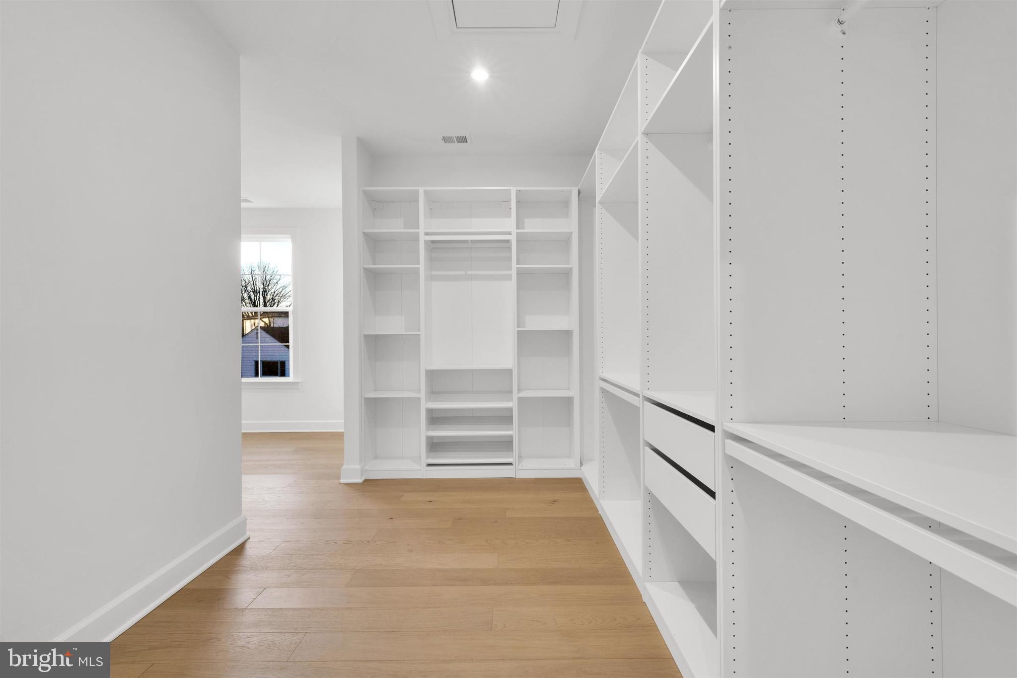 PIMMIT HILLS - Residential