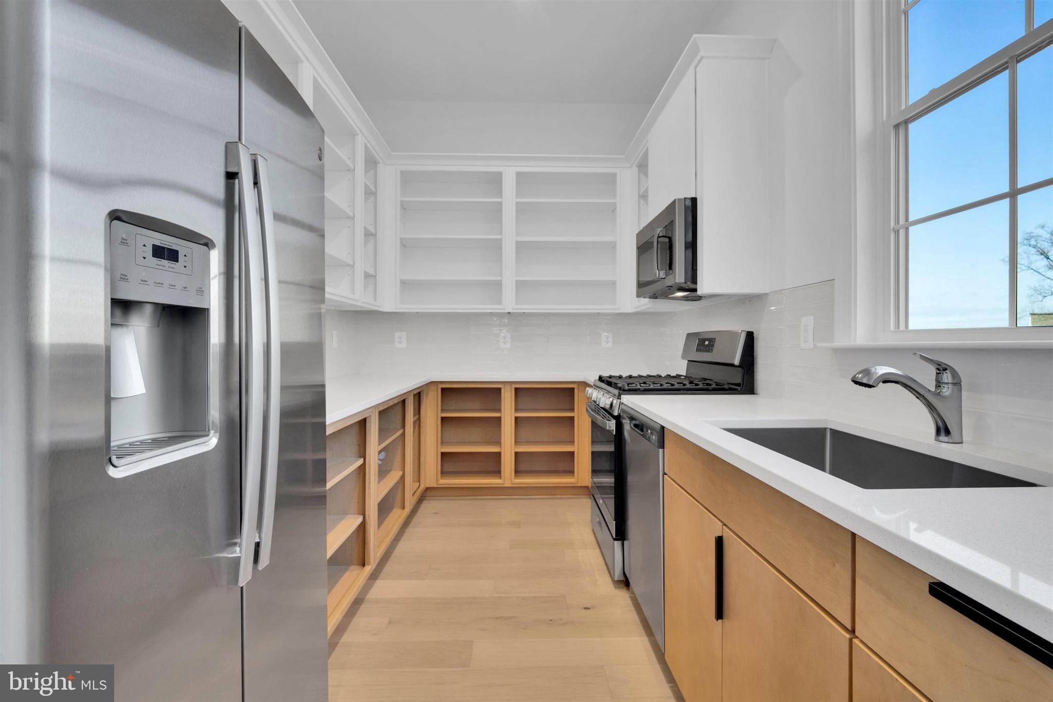 PIMMIT HILLS - Residential