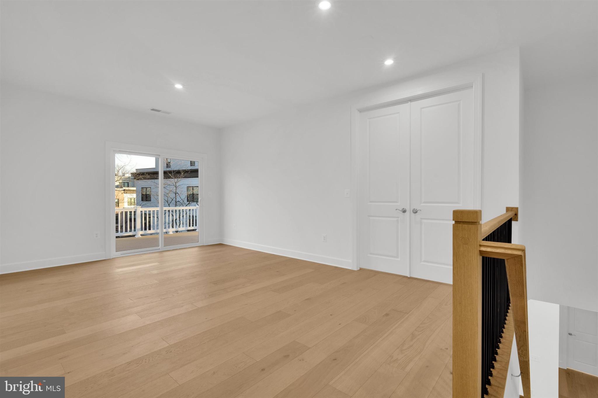 PIMMIT HILLS - Residential