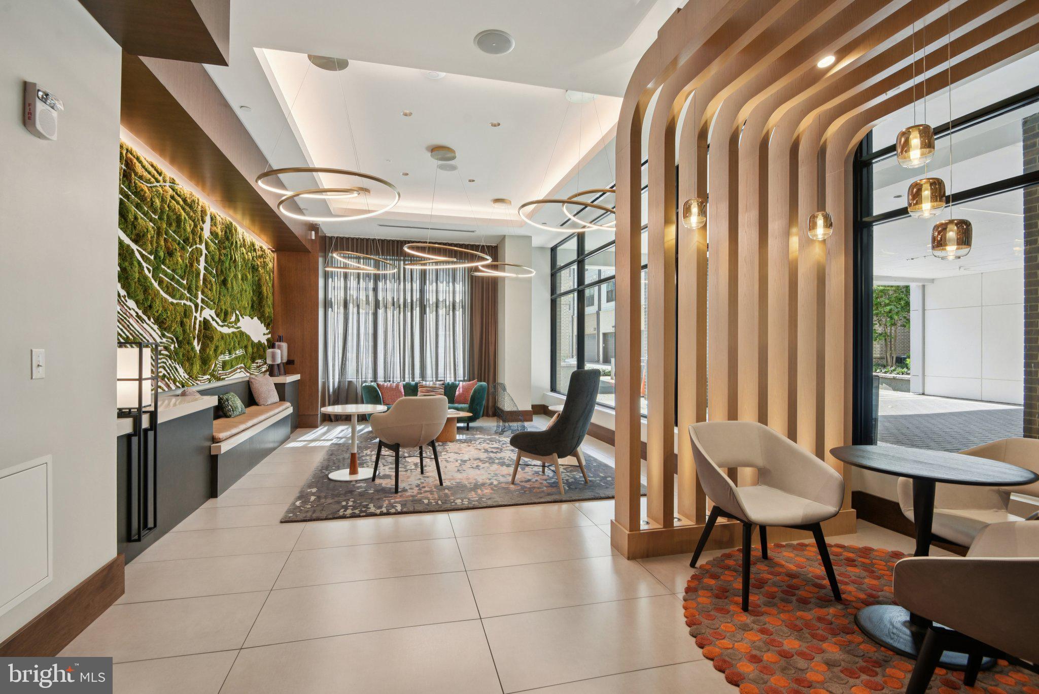 925 N FAIRFAX STREET 104