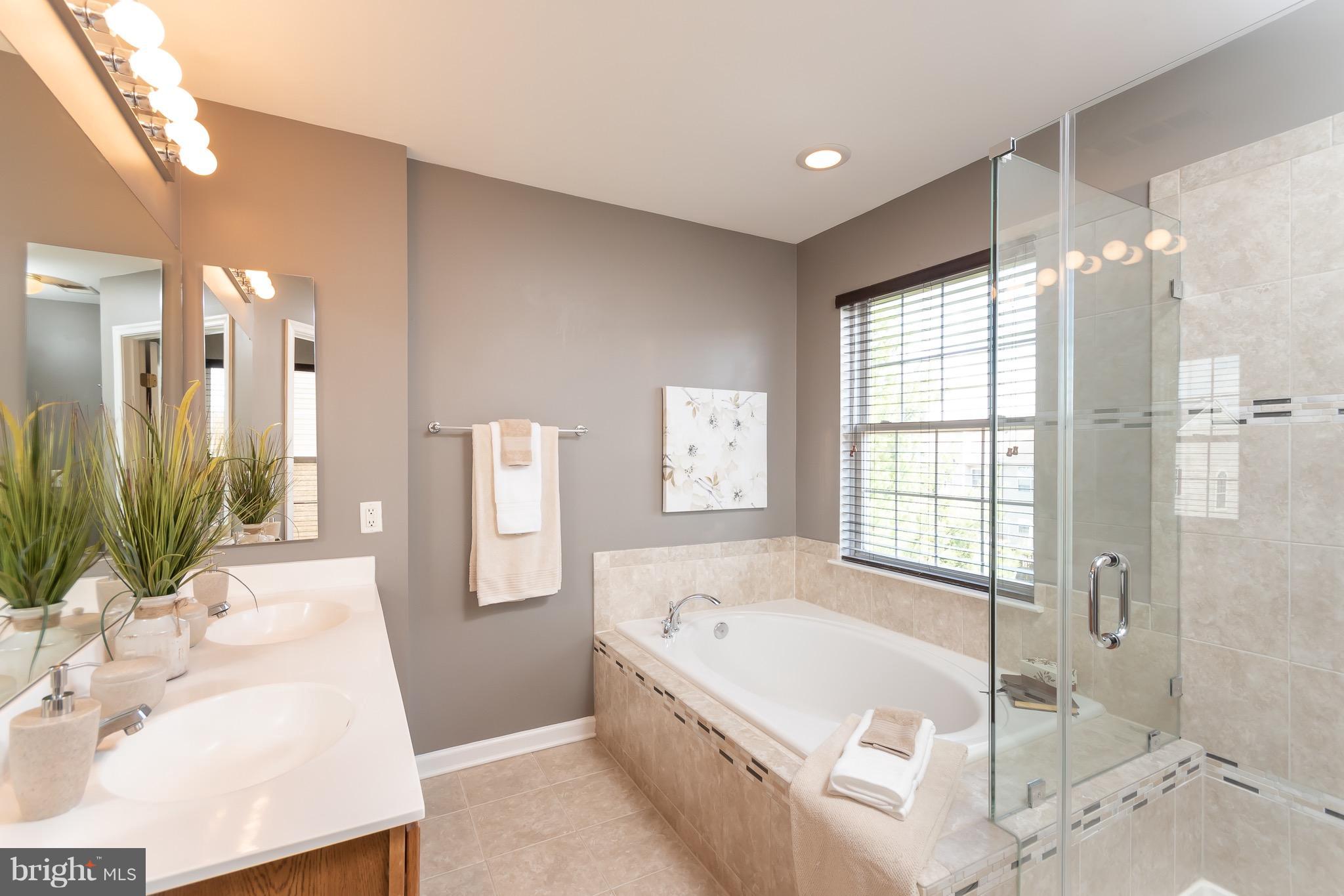 CENTRE RIDGE - Residential