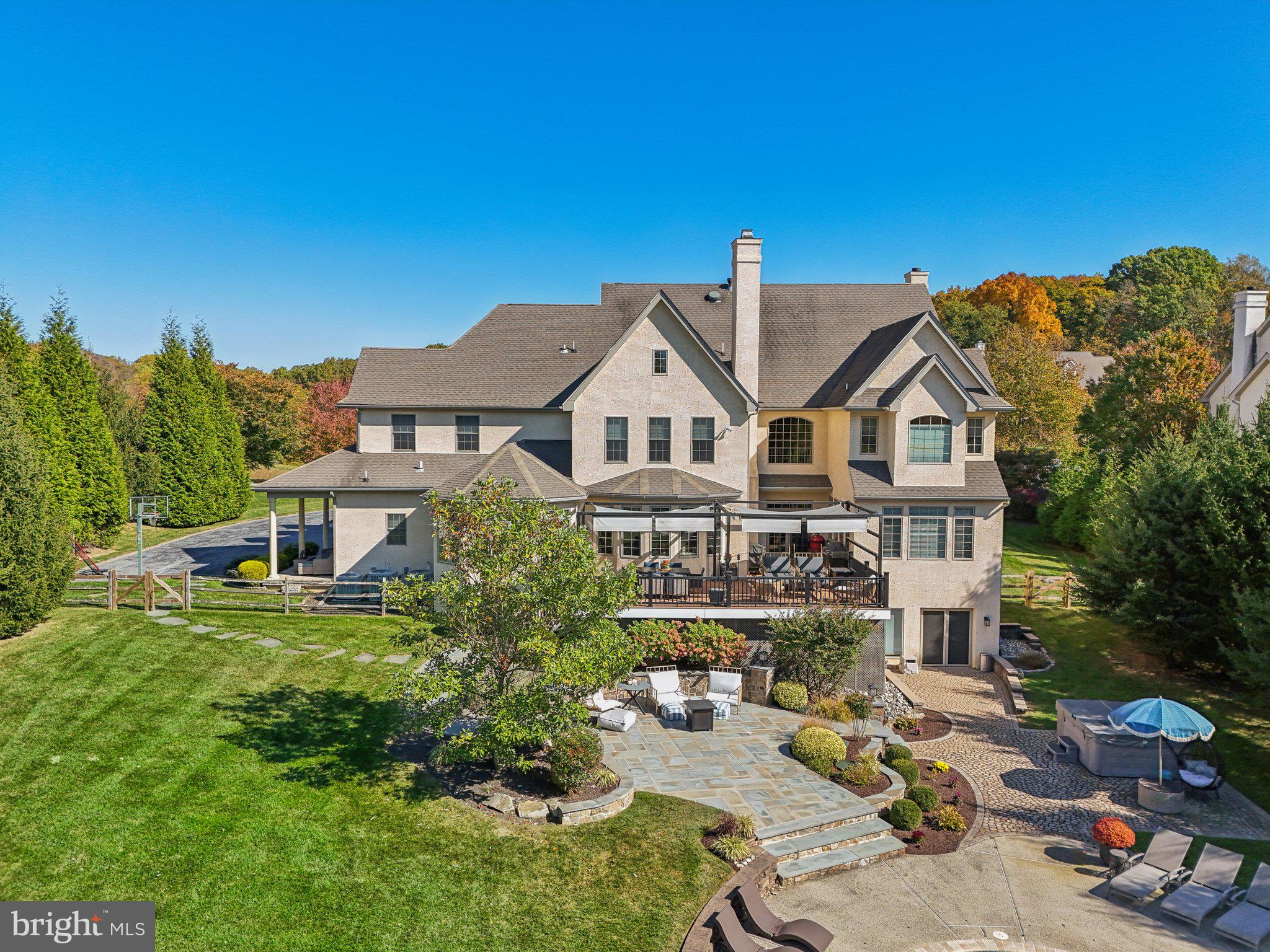 16 COLONIAL DRIVE