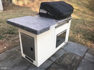 STRATHMORE AT BEL PRE - Residential Lease