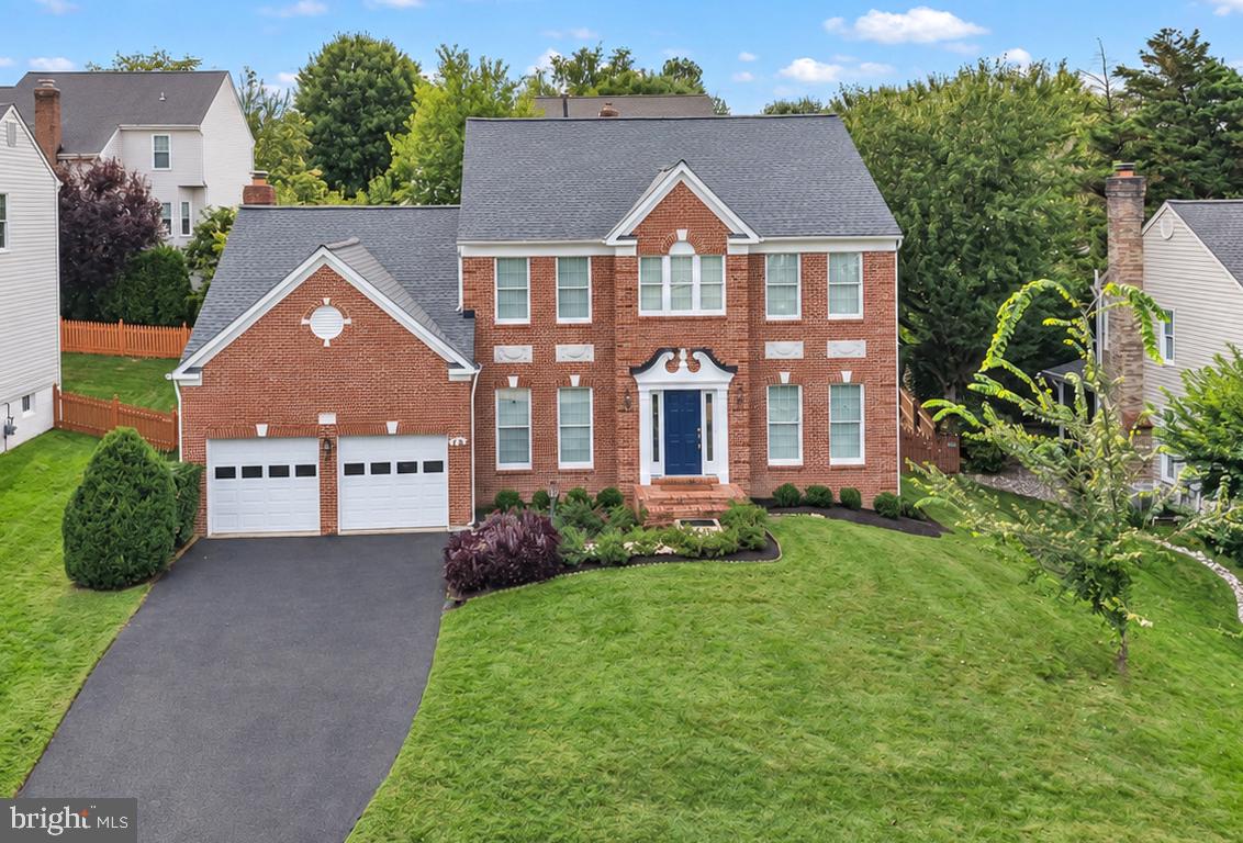 7912 BRACKSFORD COURT