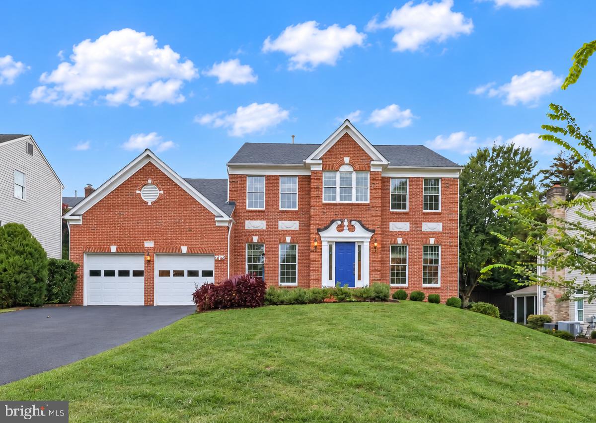 7912 BRACKSFORD COURT
