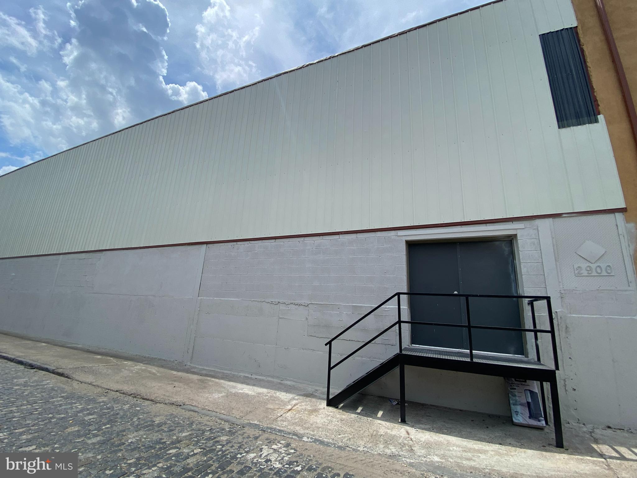 PHILADELPHIA - Commercial Lease