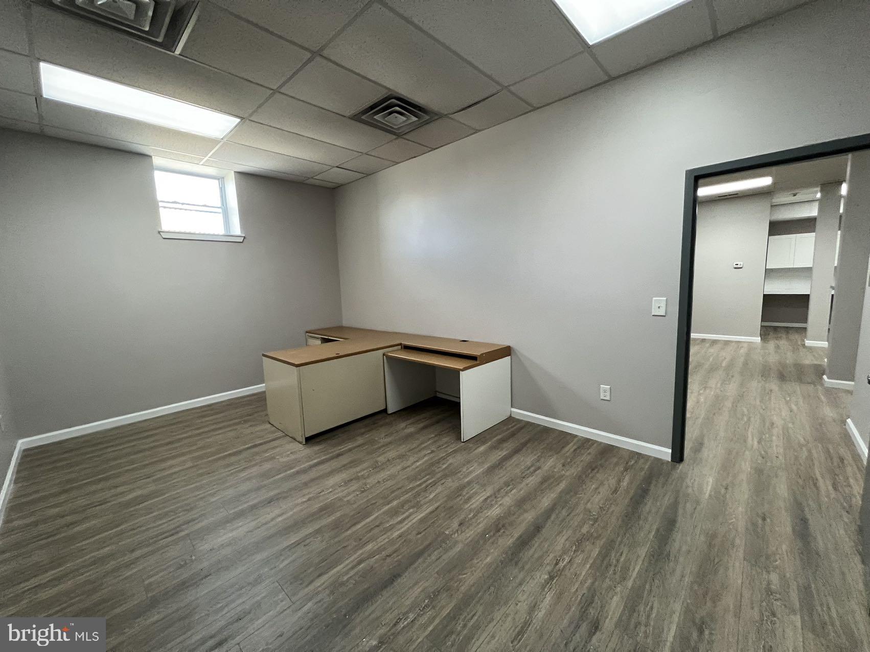 PHILADELPHIA - Commercial Lease