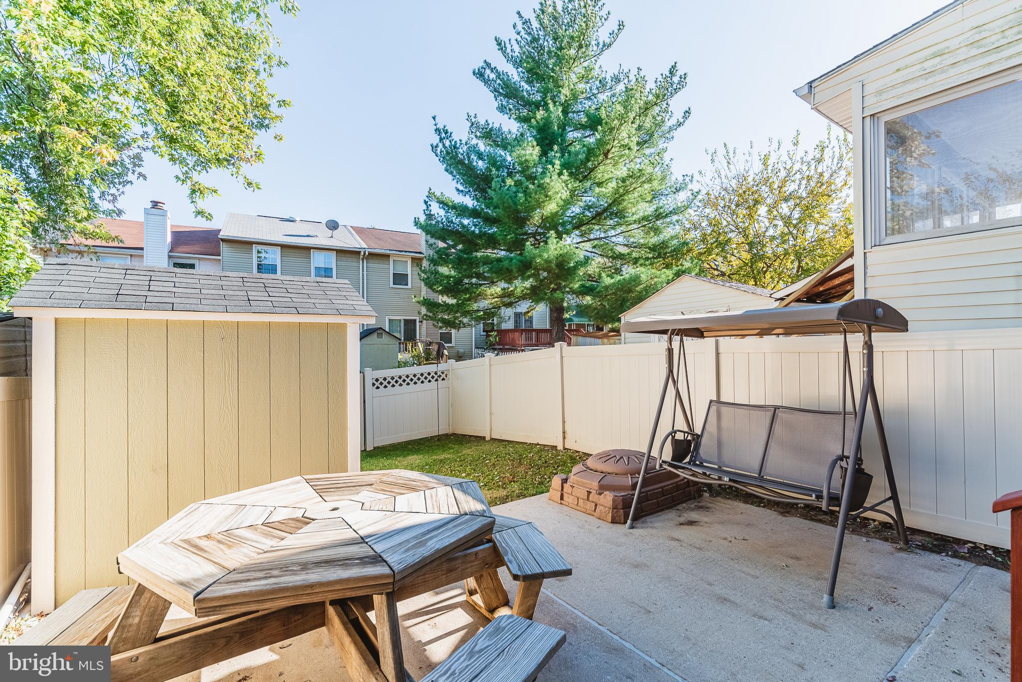 KINGS COURT - Residential