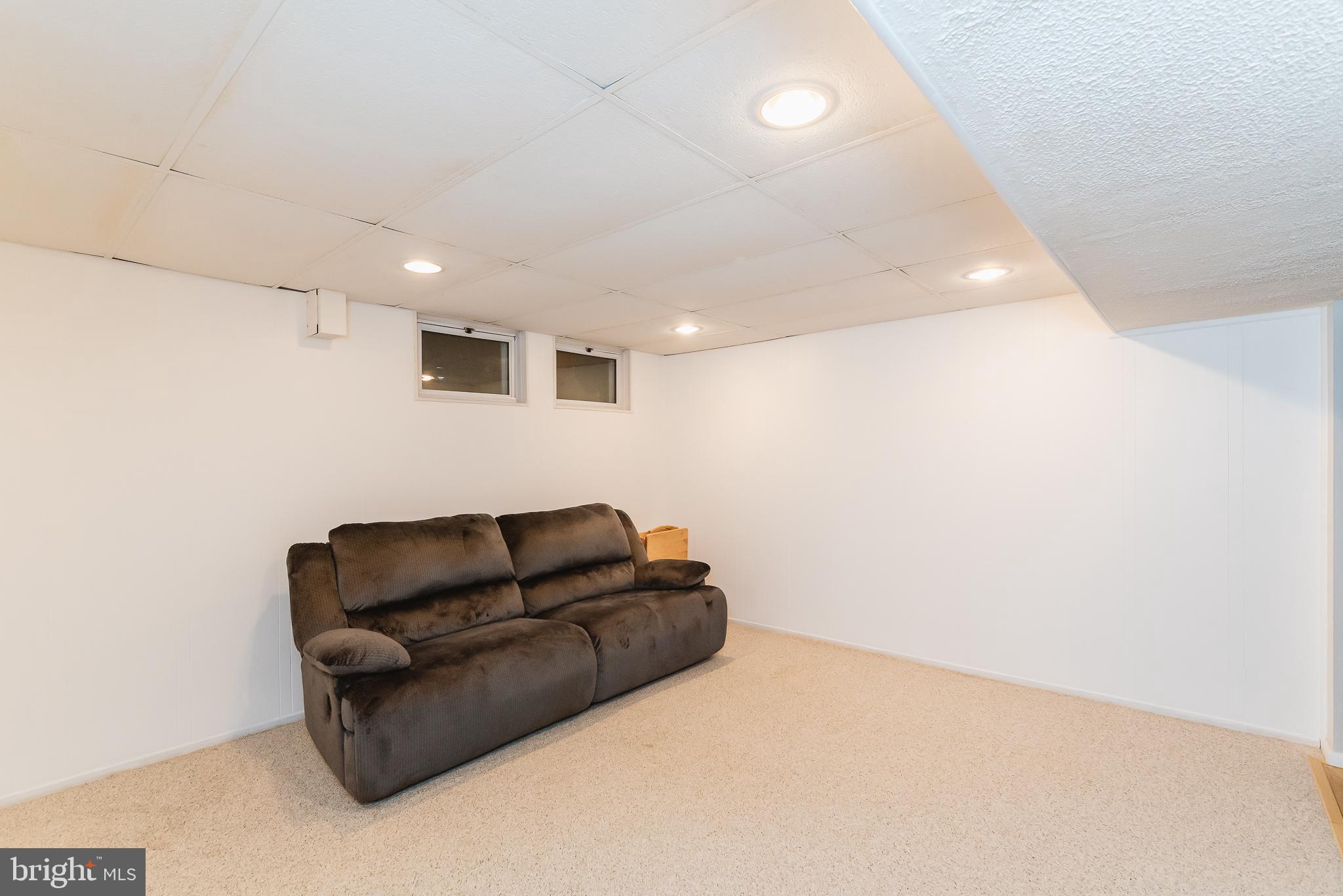 KINGS COURT - Residential