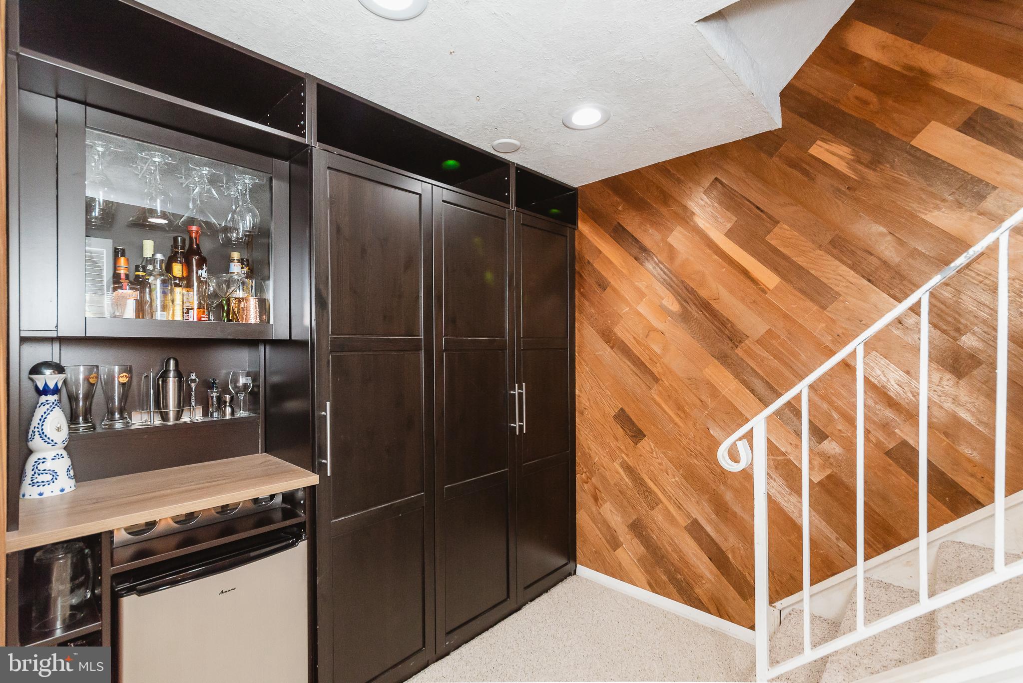 KINGS COURT - Residential