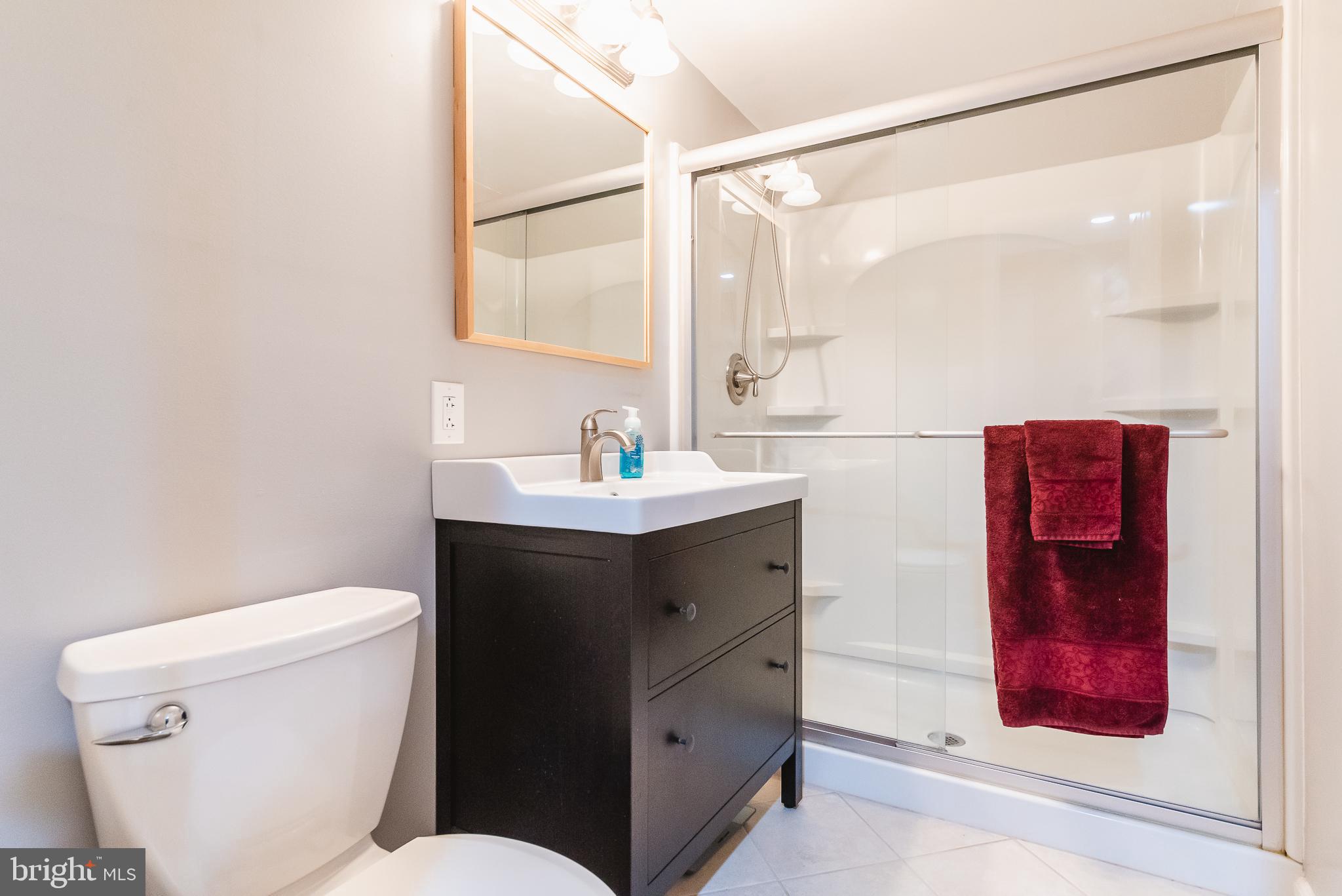 KINGS COURT - Residential