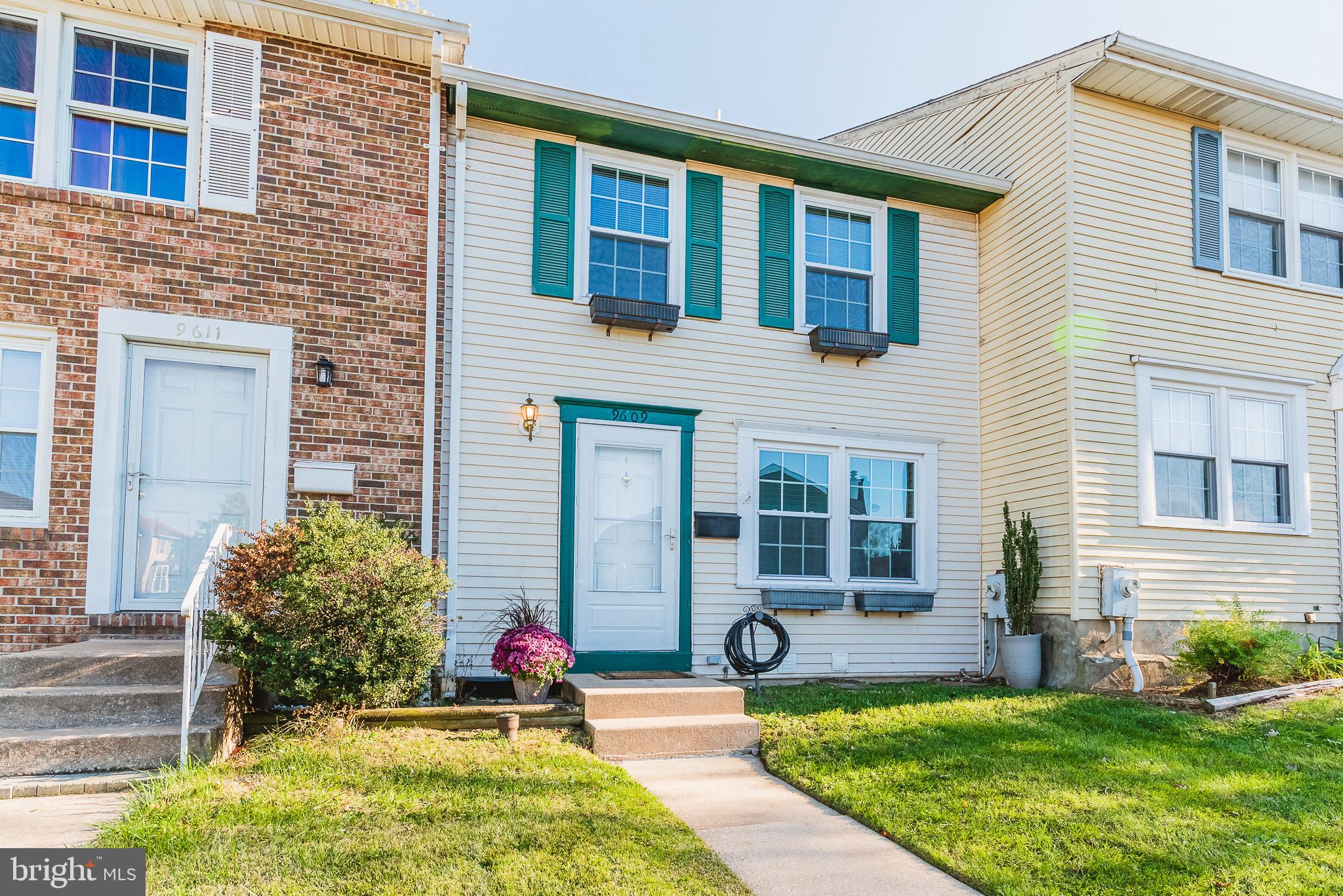 KINGS COURT - Residential